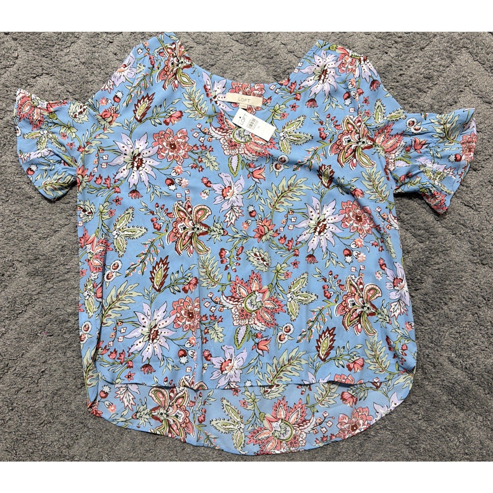 Loft Short Sleeve Light Blue Floral V-Neck Boho Blouse Size XL New With tags