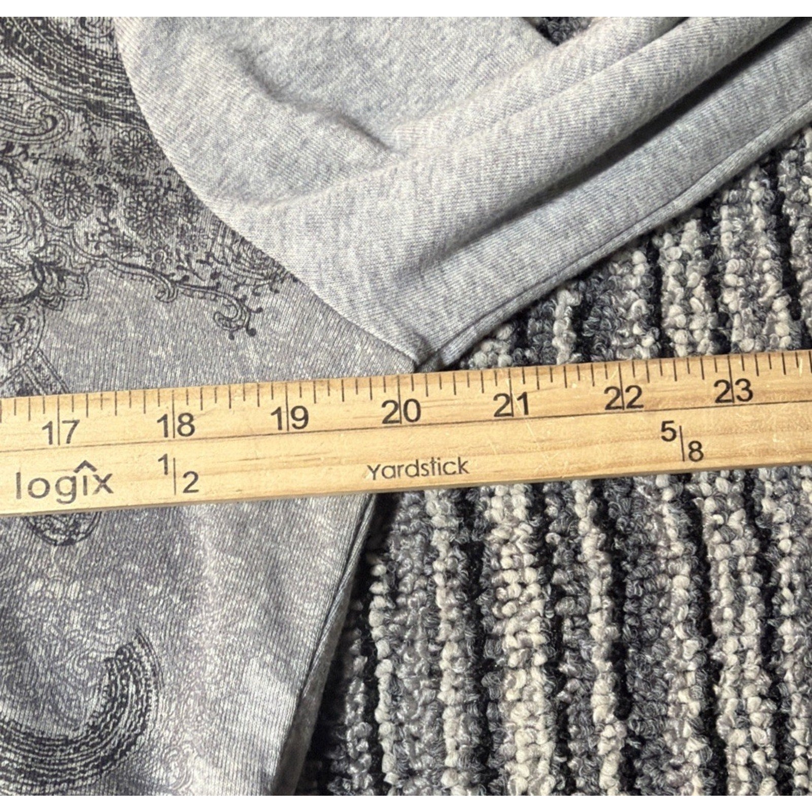 RXB Women's LS Pullover Top Gray w/Lace & Rhinestones Paisley Design Size L NWT