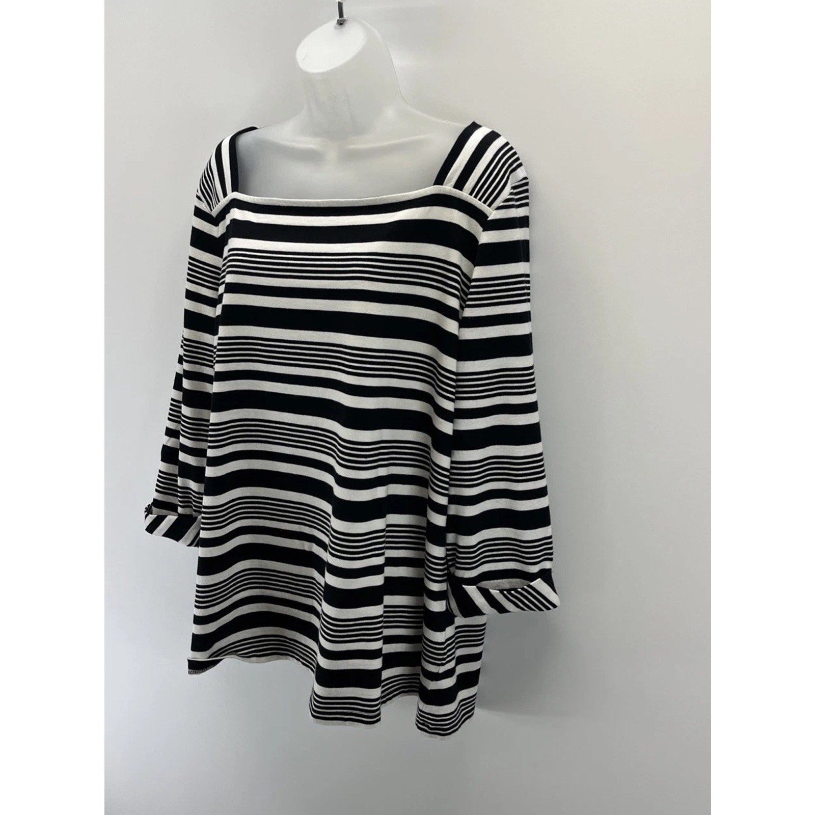 Talbots 2X Black and White Square Neck Knit Top