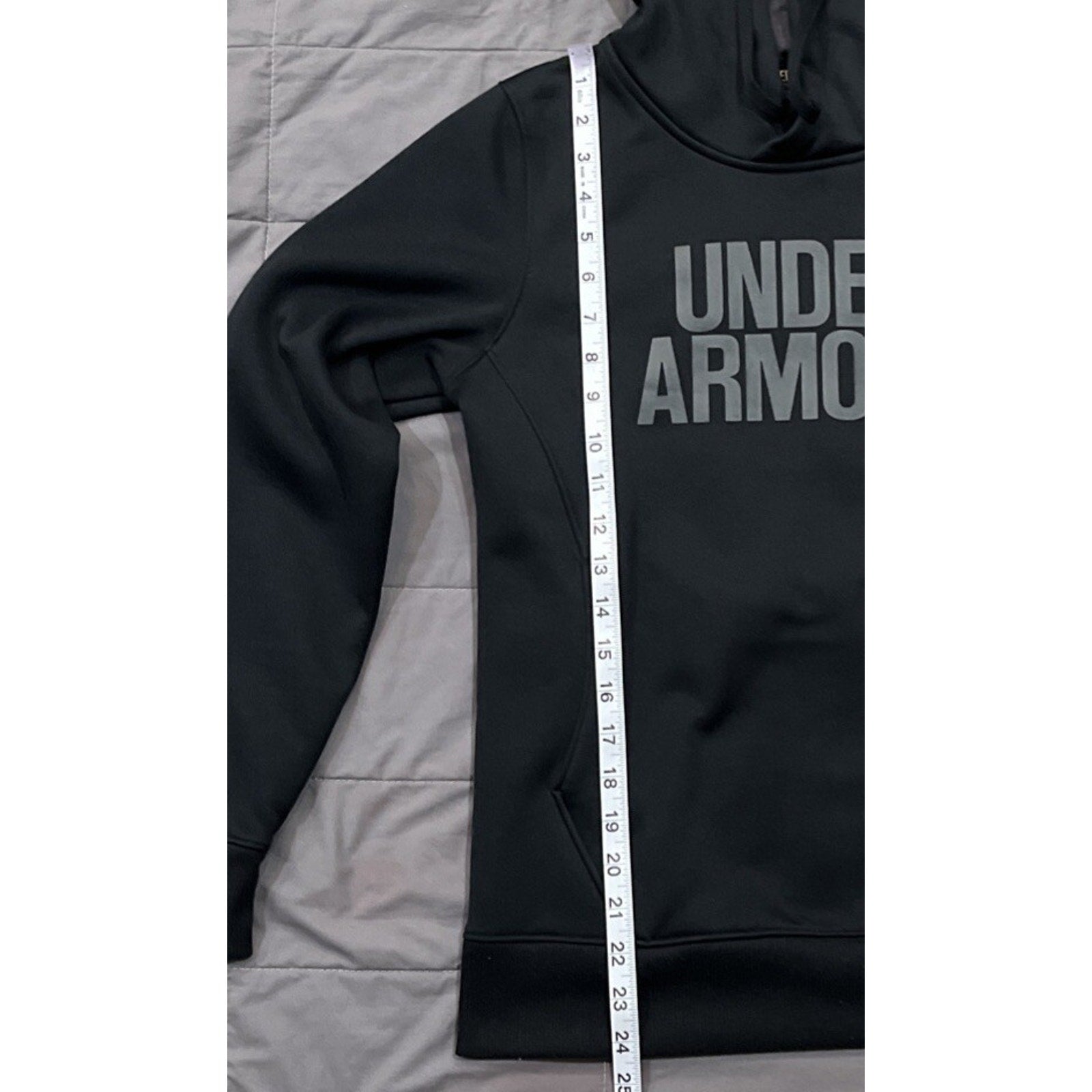 Under Armour Black ColdGear Active Pullover Hoodie Sweatshirt EUC XS