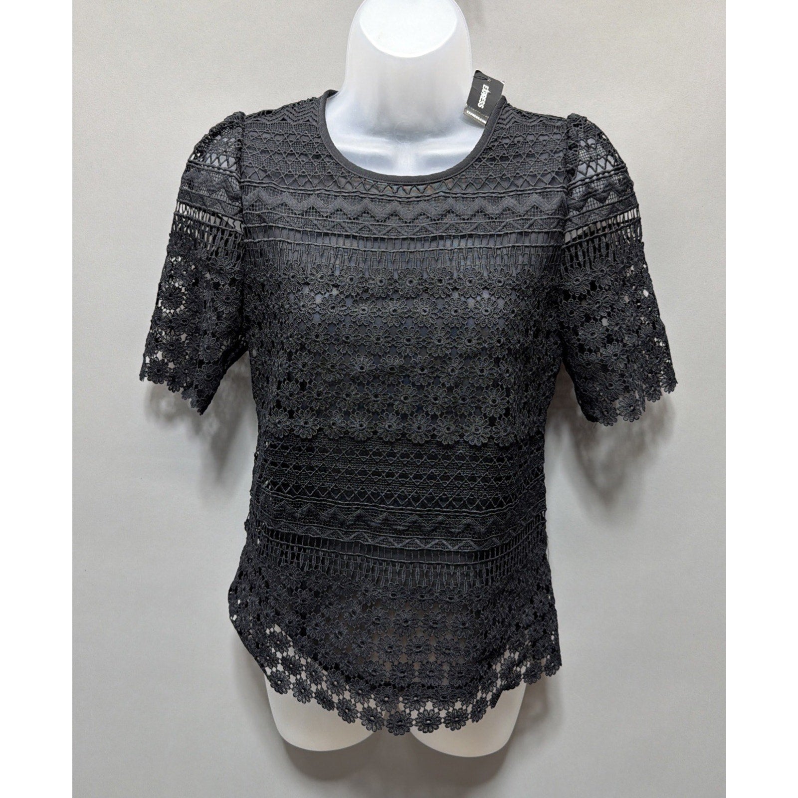EXPRESS Black Floral Crochet Semi-Sheer Lined Casual Top Women's XS New