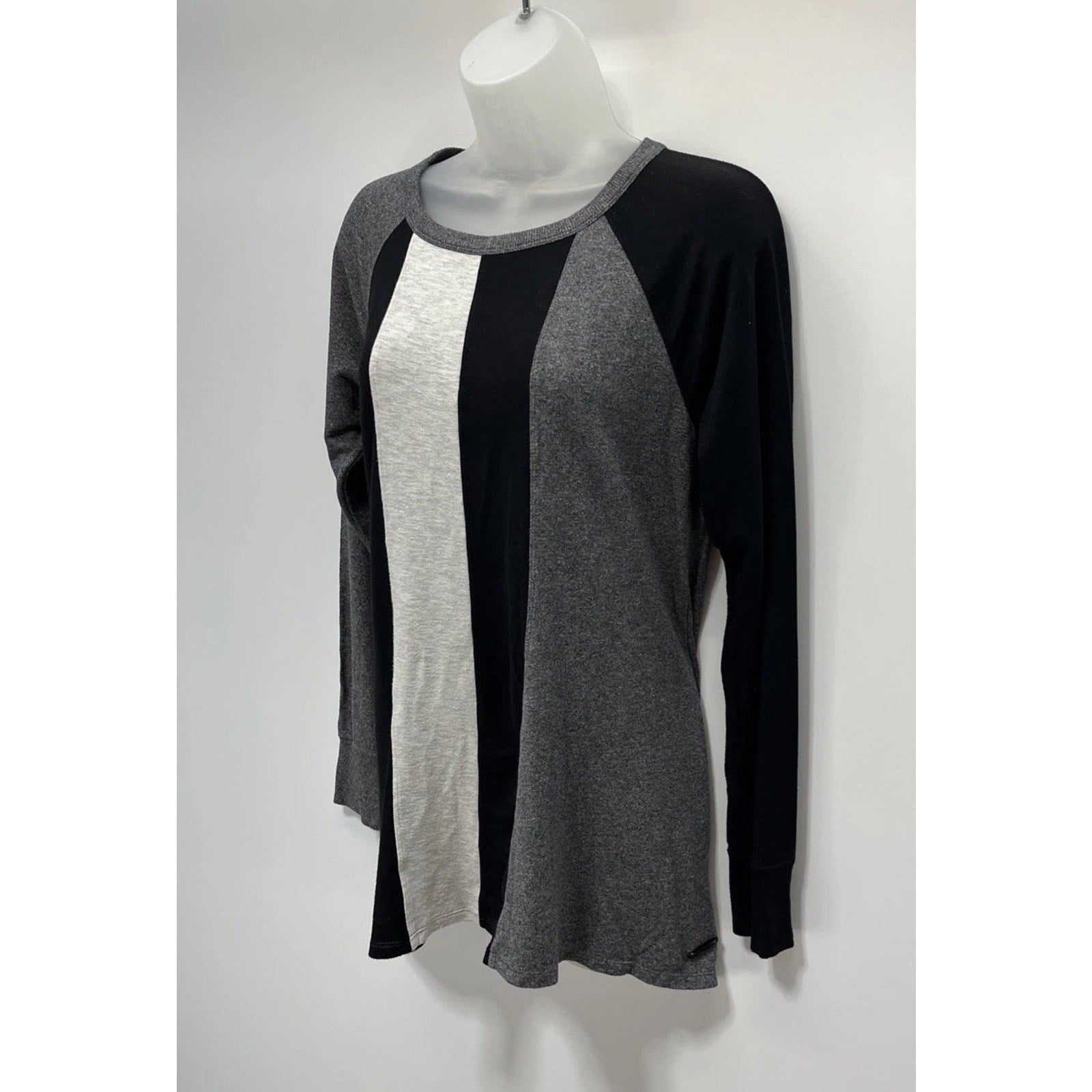 Calvin Klein Performance Triple Color Sharkbite Pullover Black M