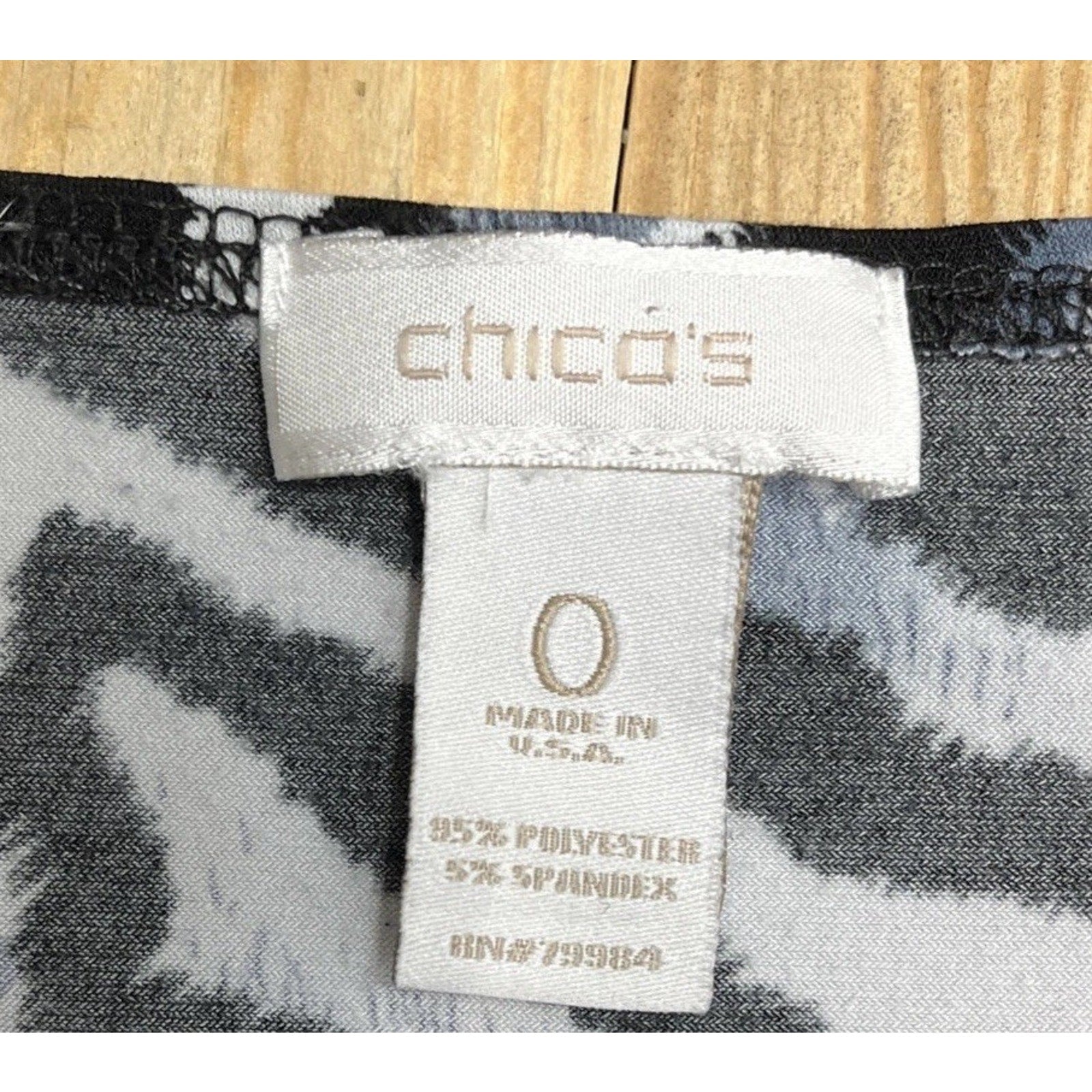 Chico's Zebra Striped Asymmetrical 3/4 Sleeve Top sz 0 Made In USA