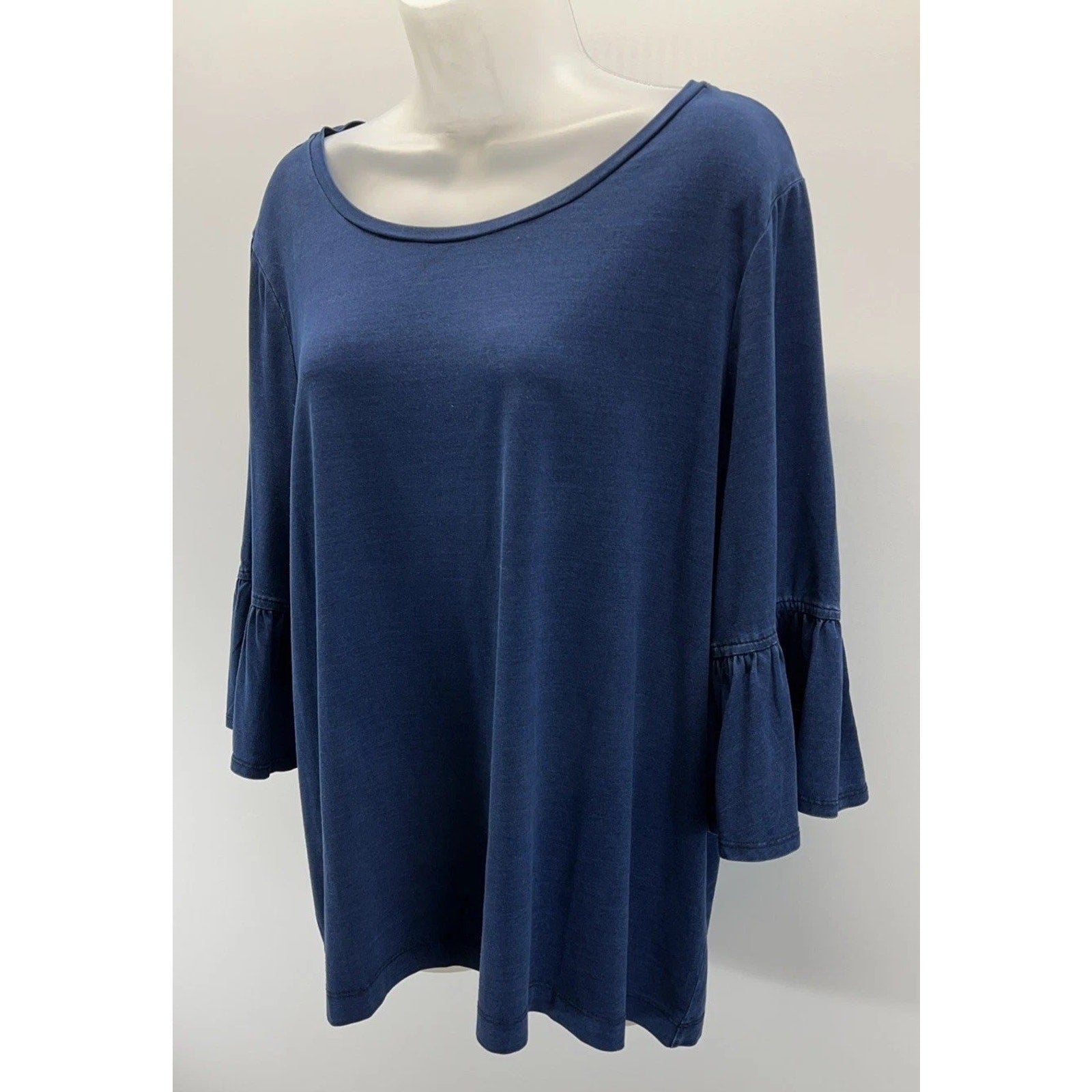 Chico's Navy Semi Sheer Stretch Top 3/4 Bell Sleeve Size 3 EUC