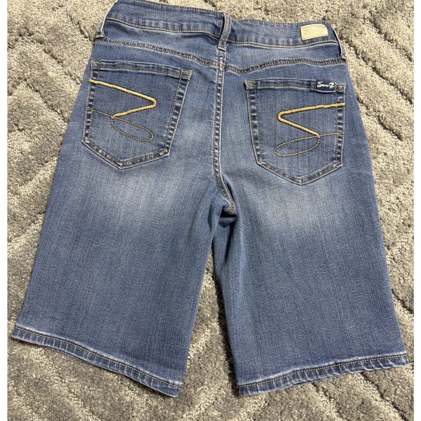 Seven 7 Bermuda Jean Shorts Womens Size 4 Medium Wash Denim