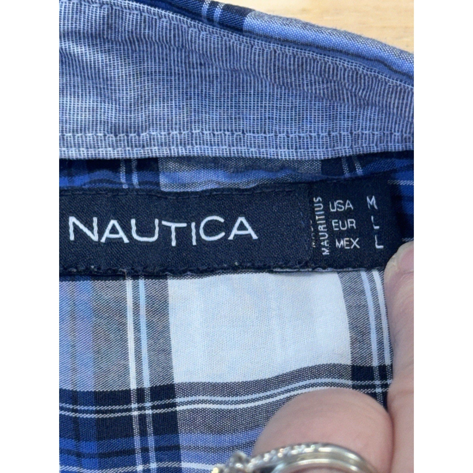 American Eagle Outfitters Button Down Shirt Men's Medium Long Sleeve Blue Plaid