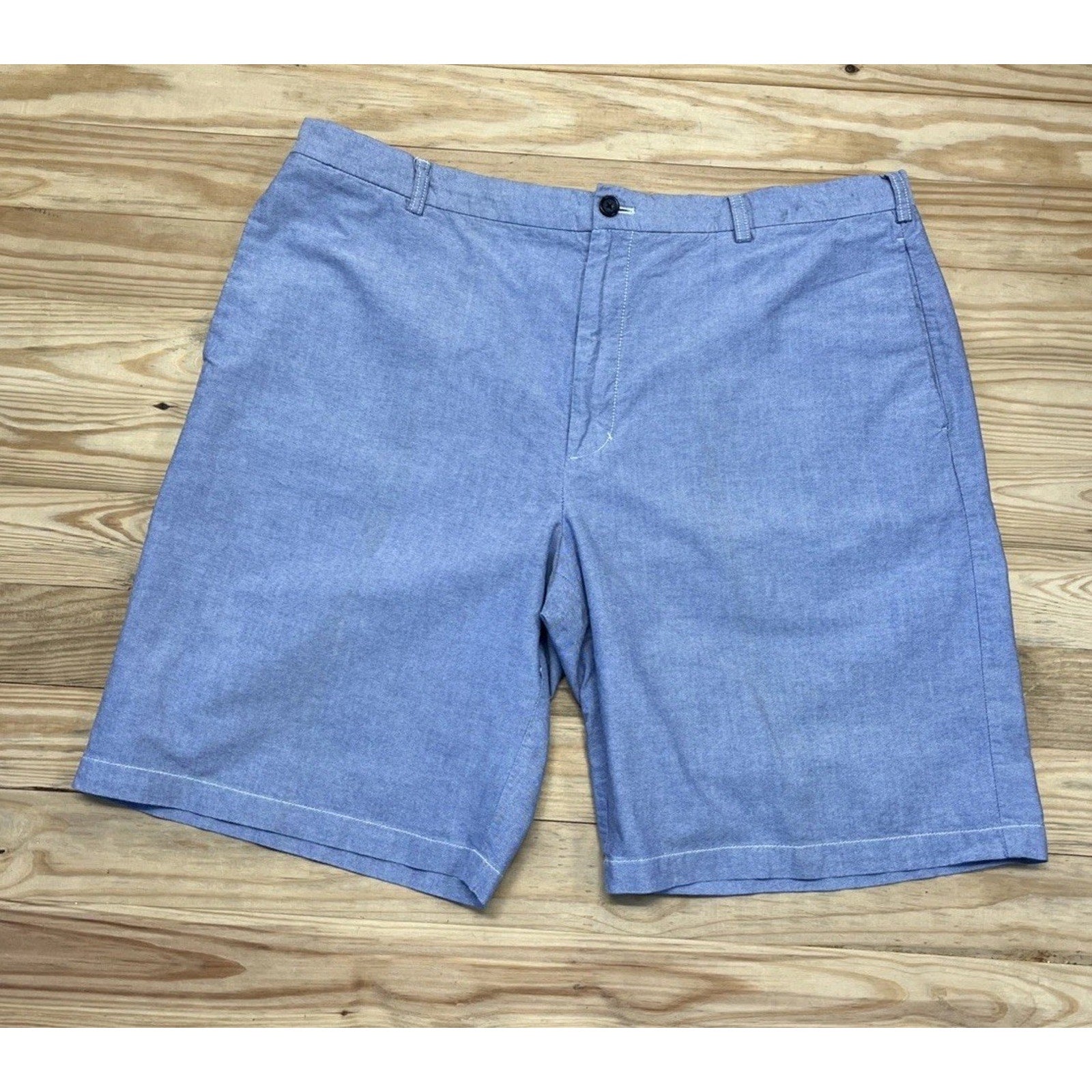 IZOD Flat Front Men's Shorts Size 42 Blue