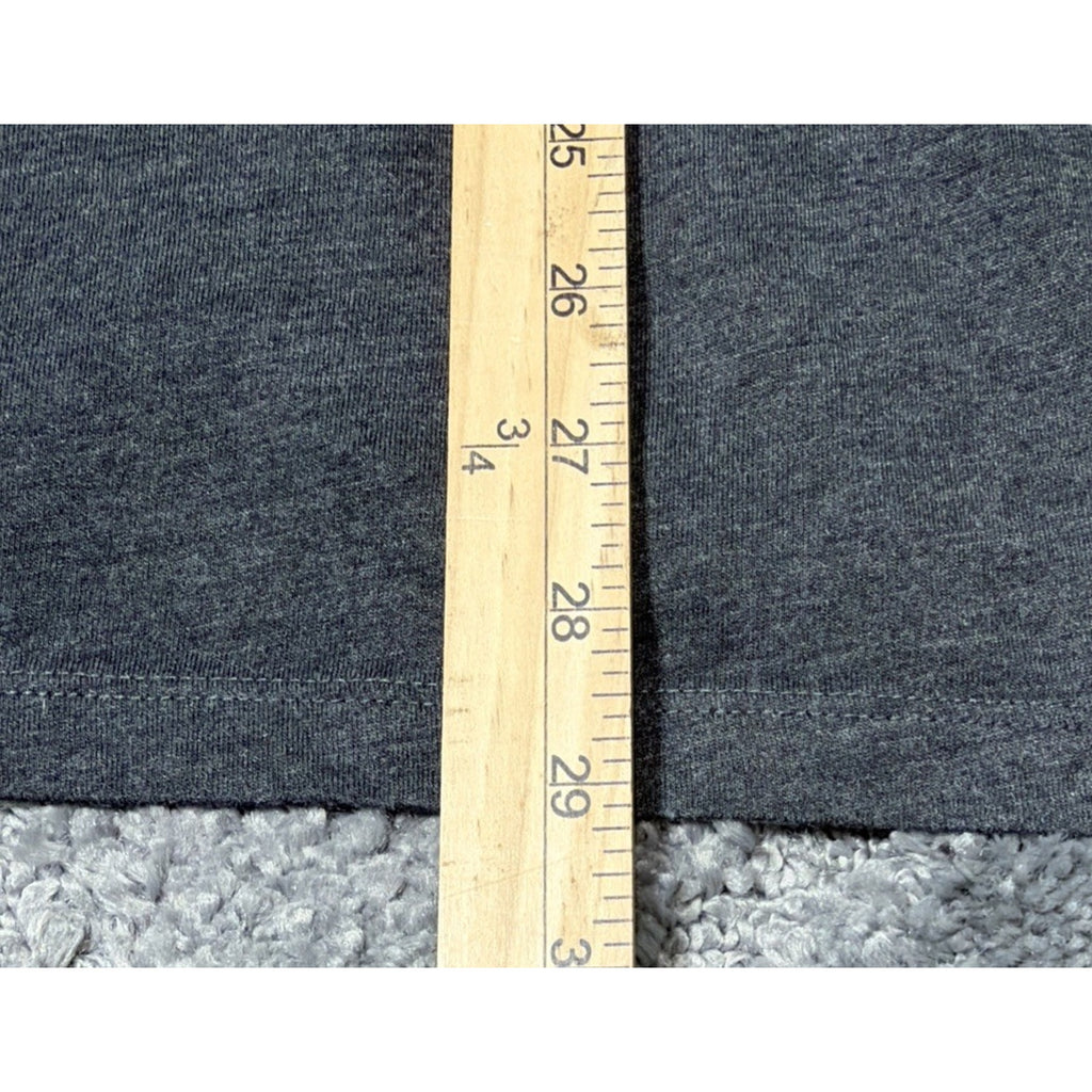 Christmas Deer Pong Graphic Old Navy Men's T Shirt. Size Large