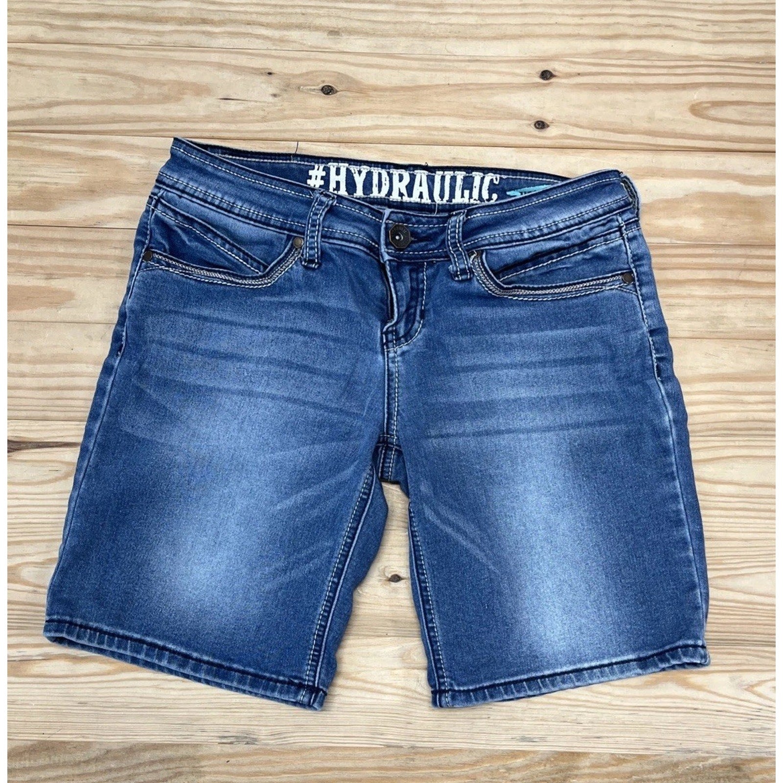 Hydraulic Womens 7/8 Bermuda Lola Denim Shorts Embroidered Flap Pockets