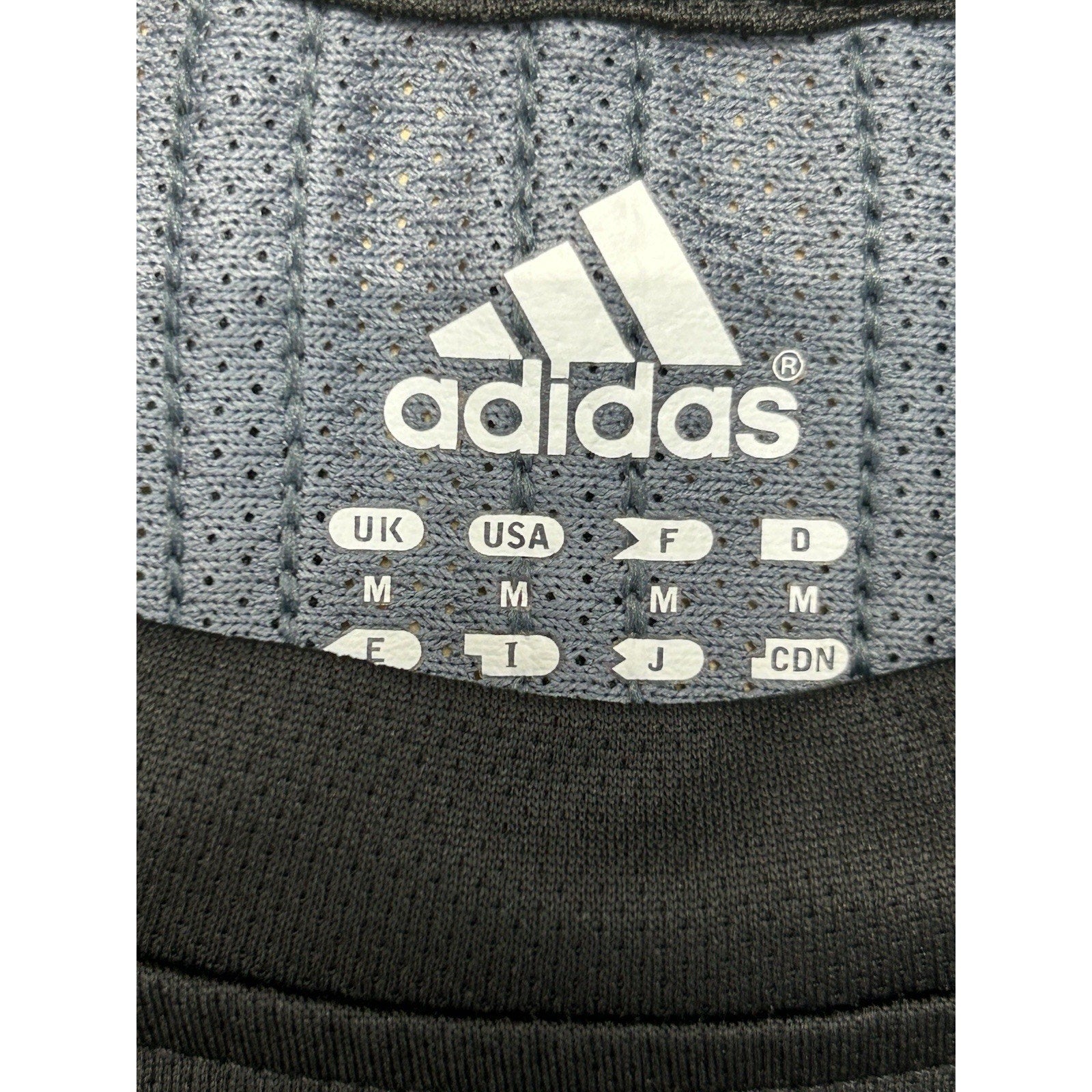 Adidas Black Gray Pullover Three Stripes Top Mens Size Medium Mesh Short Sleeve.