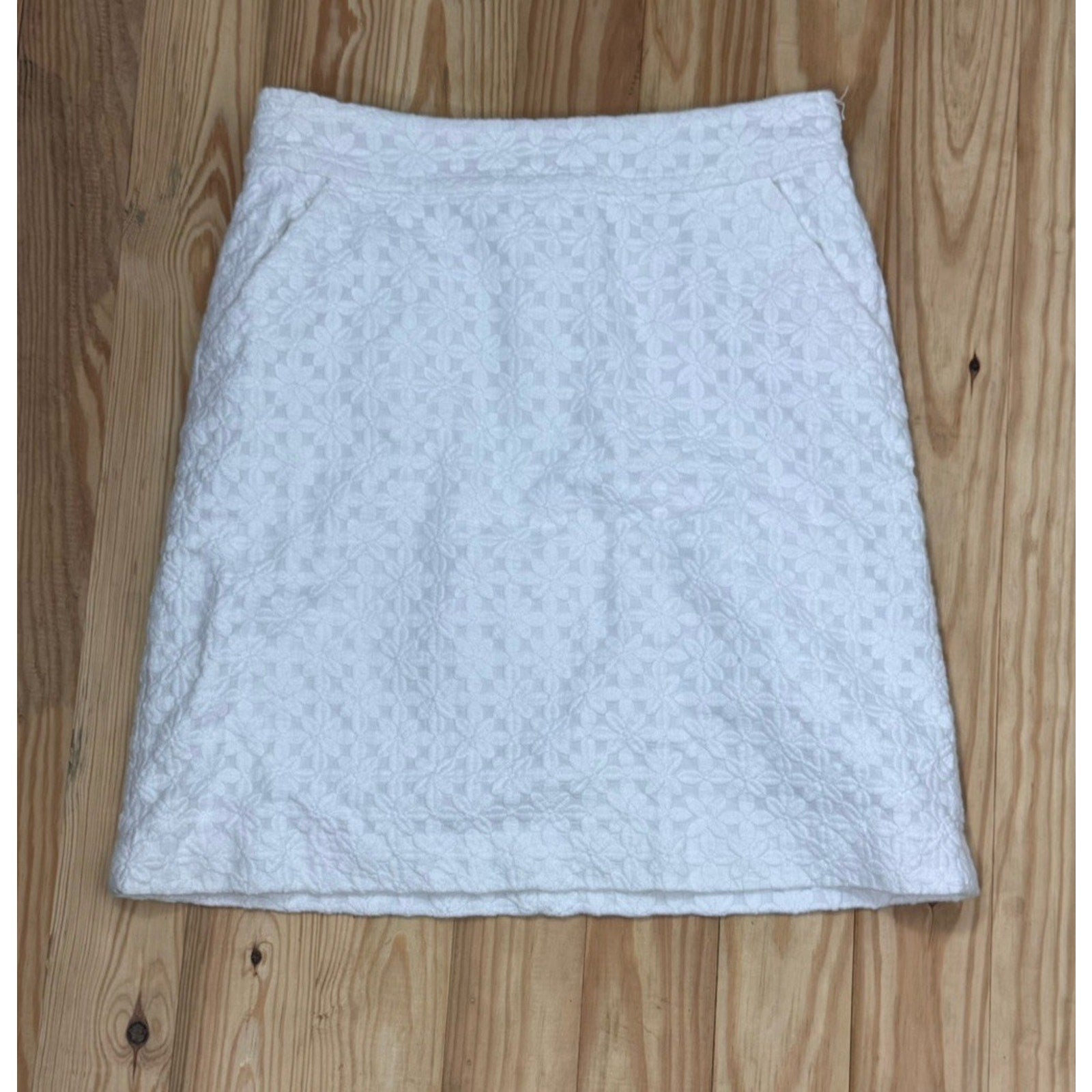 Banana Republic Eyelet Embroidered Skirt Women’s 6 White Cotton Lined Zip