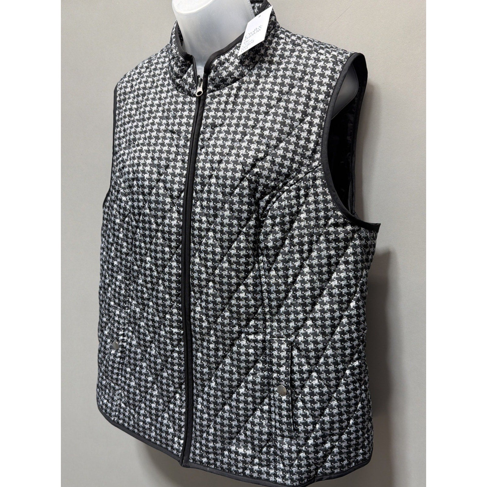 NWT WOMEN'S CROFT & BARROW BLACK & WHITE Classic Quilted Puffer VEST SIZE XL