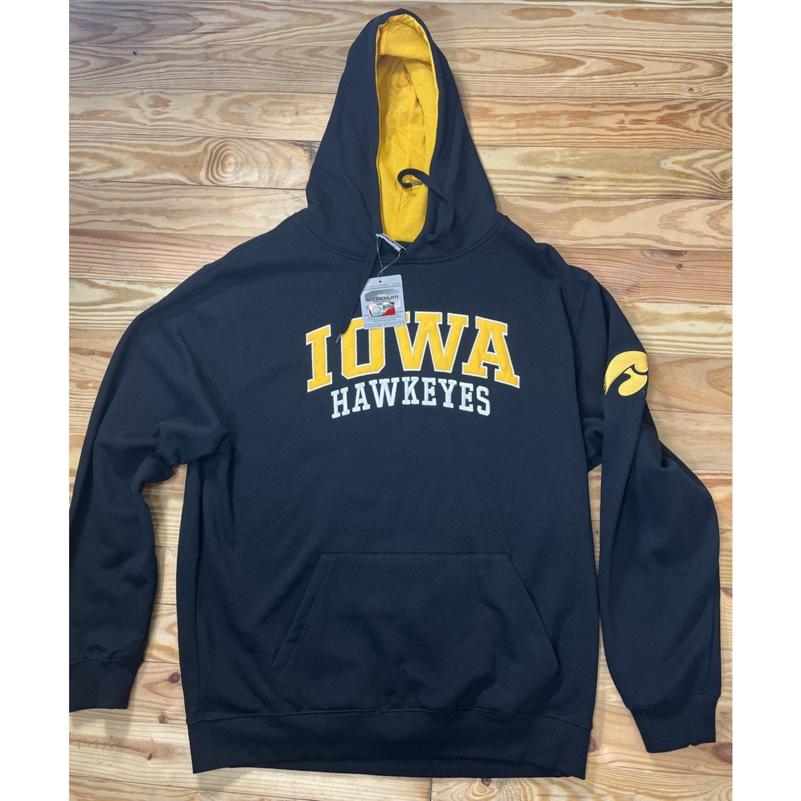NWT Iowa Hawkeyes Hooded Pullover Stadium Athletics Men’s Size XXL