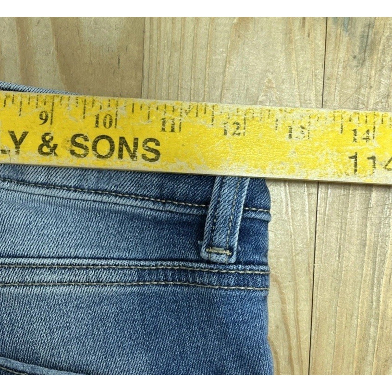 Maurices Jeans Woman’s Distressed Slim Boot Raw Hem Mid Rise Stretch 0 L 25x33