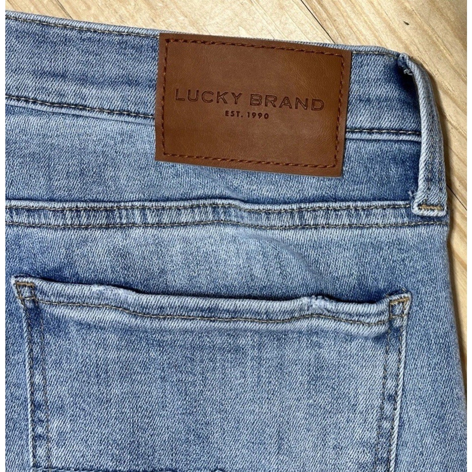 LUCKY BRAND MID RISE STRAIGHT SWEET JEANS STRETCH SIZE 12/31