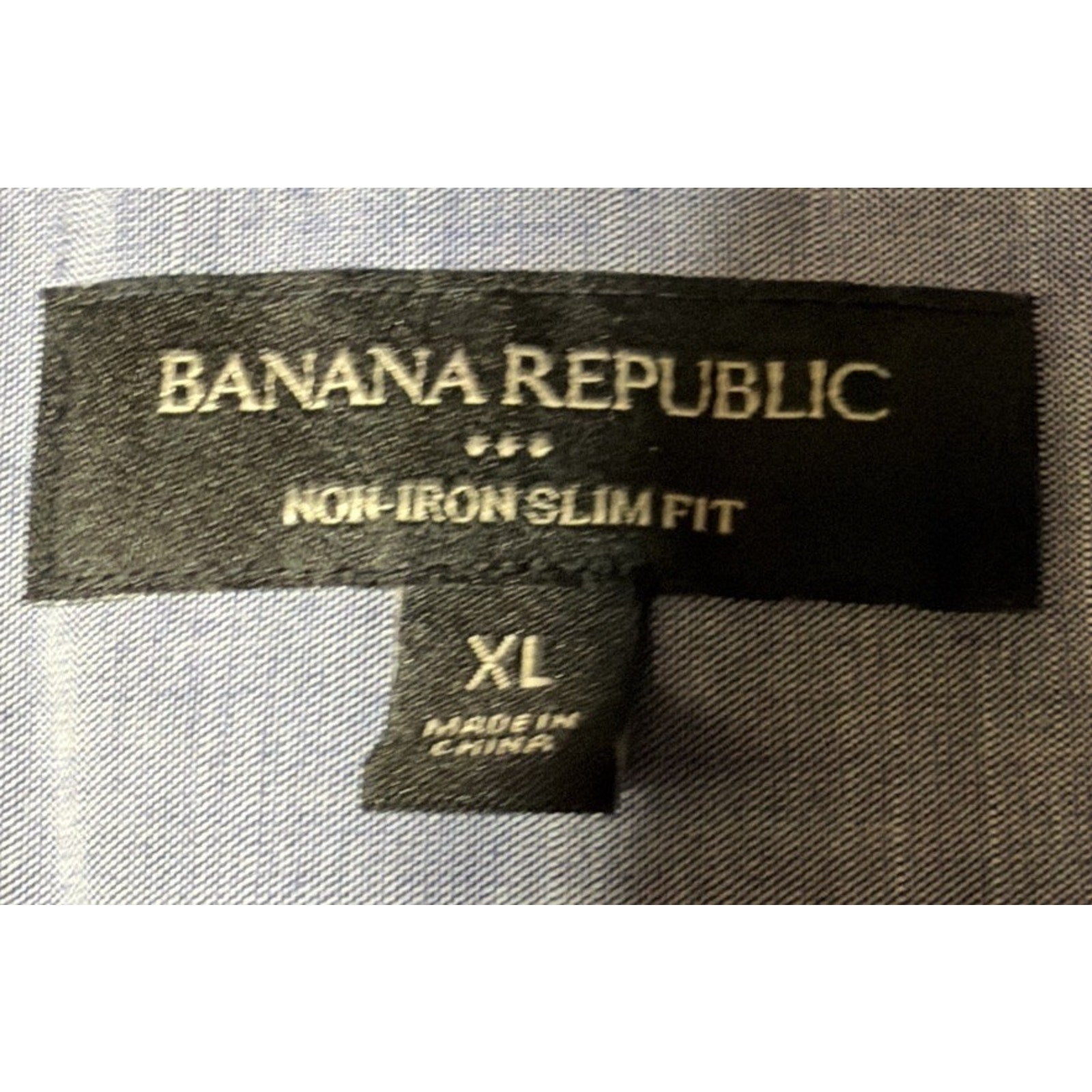 Banana Republic Men Size XL Solid Blue Non Iron Slim Long Sleeve Chambray Shirt
