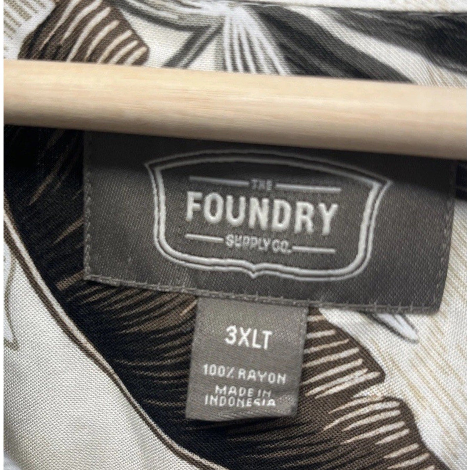 The Foundry Supply Co Button Up Shirt 3XLT Mens short Sleeve HAWIAIIAN Rayon NWT