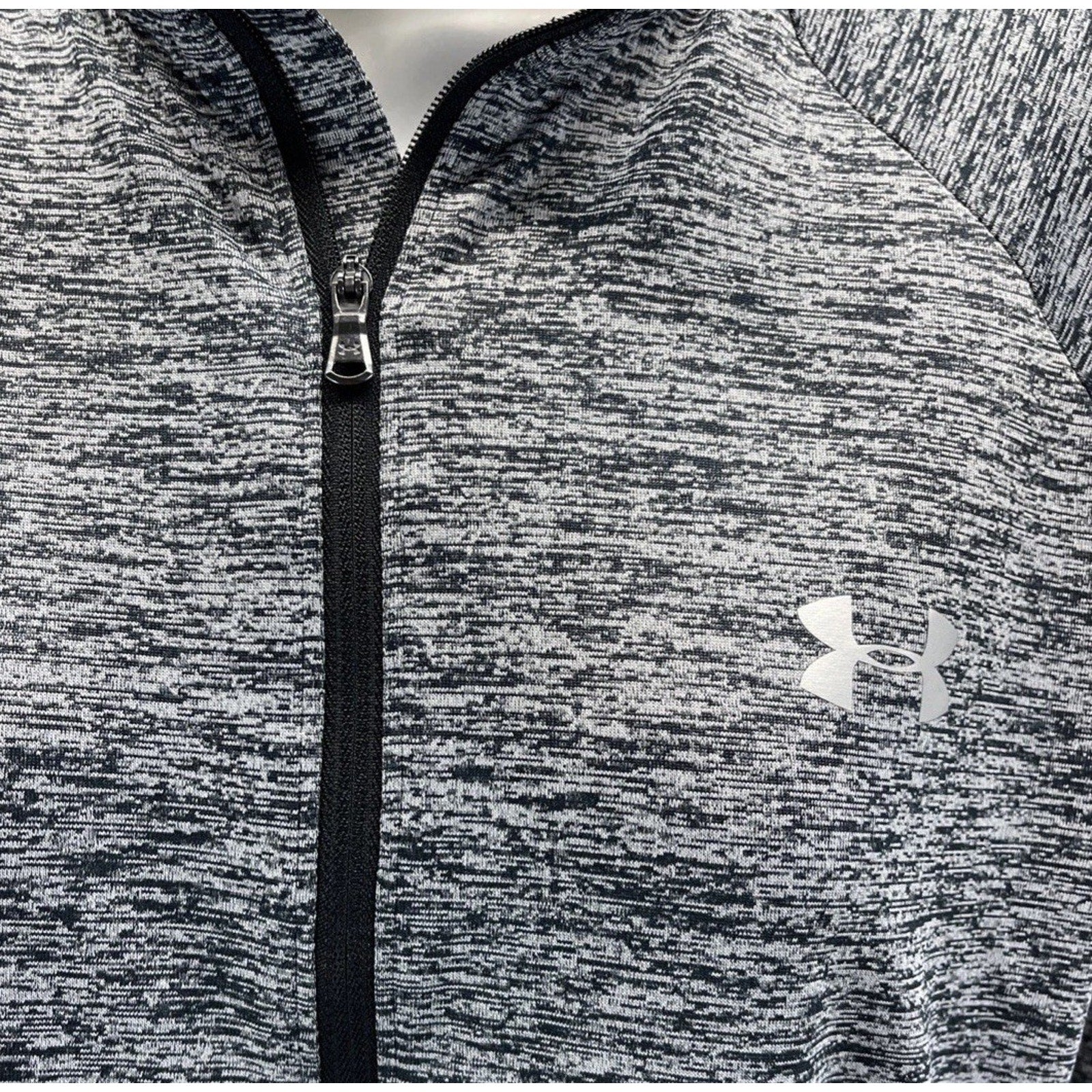Under Armour Tech 1/2 Zip Twist Pullover Womens Size M Gray Long Sleeve Light