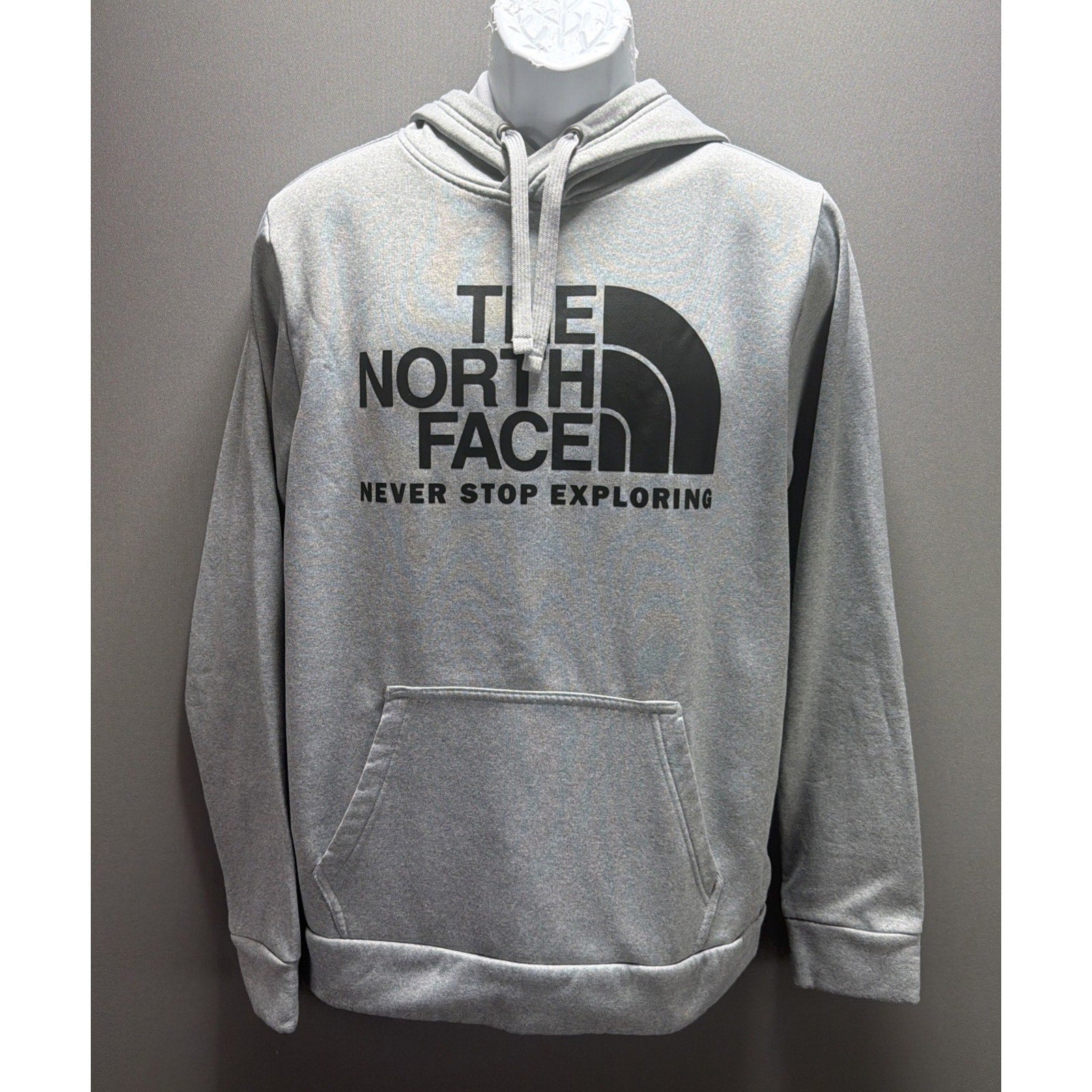 THE NORTH FACE “NEVER STOP EXPLORING” HOODIE Gray Men Size Medium Excellent