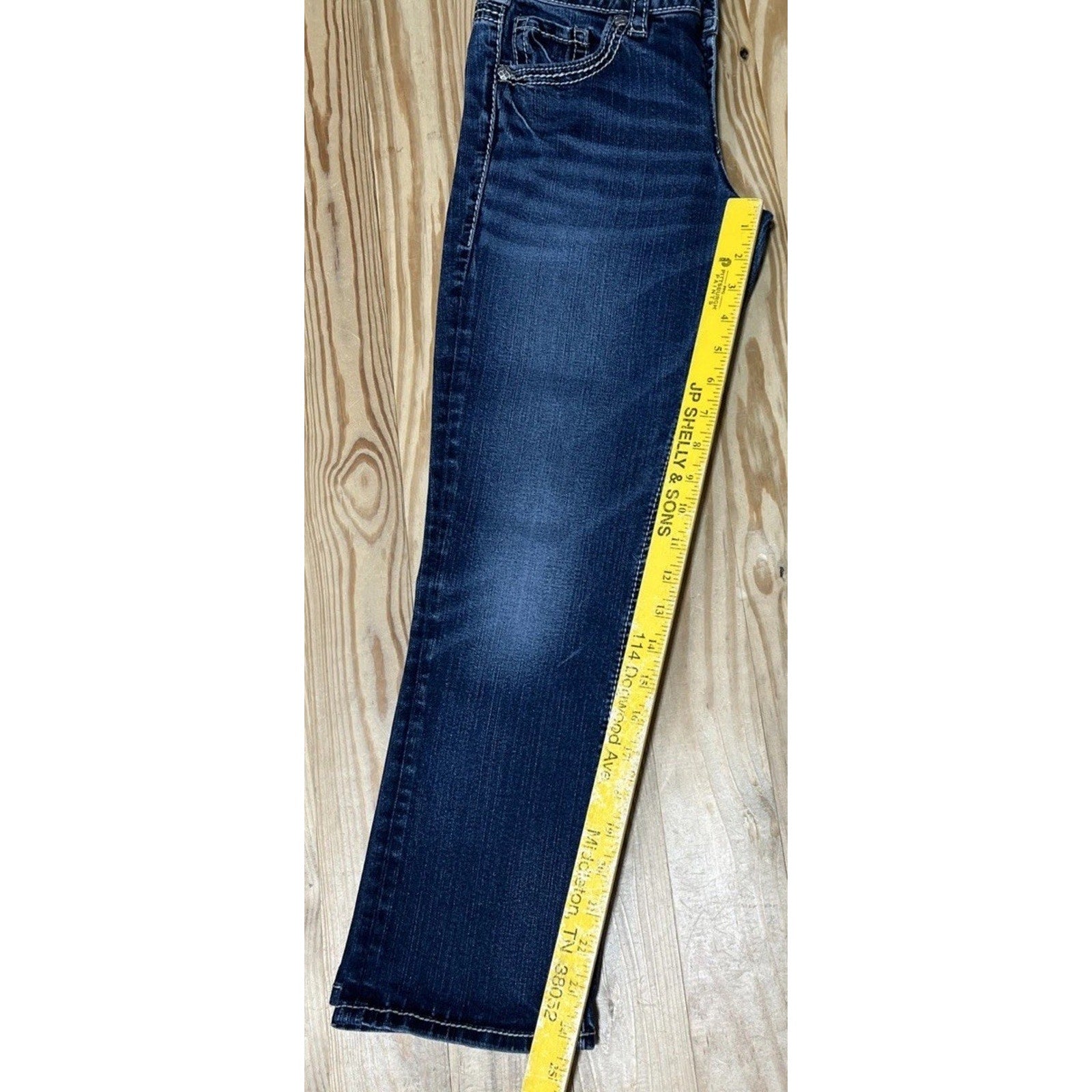 Silver Jeans Women's Mid Capri Jeans Suki Fluid Blue Denim Y2K Size 27 x 22.5