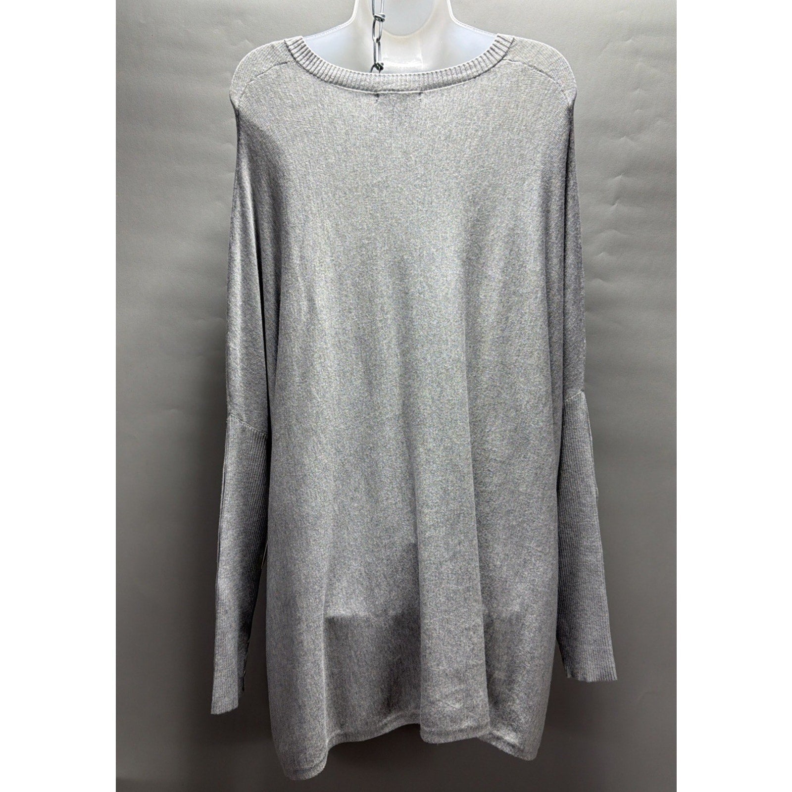 NWT RXB Womens M Light Gray Heather Oversized V Neck Dolman Sweater Poncho