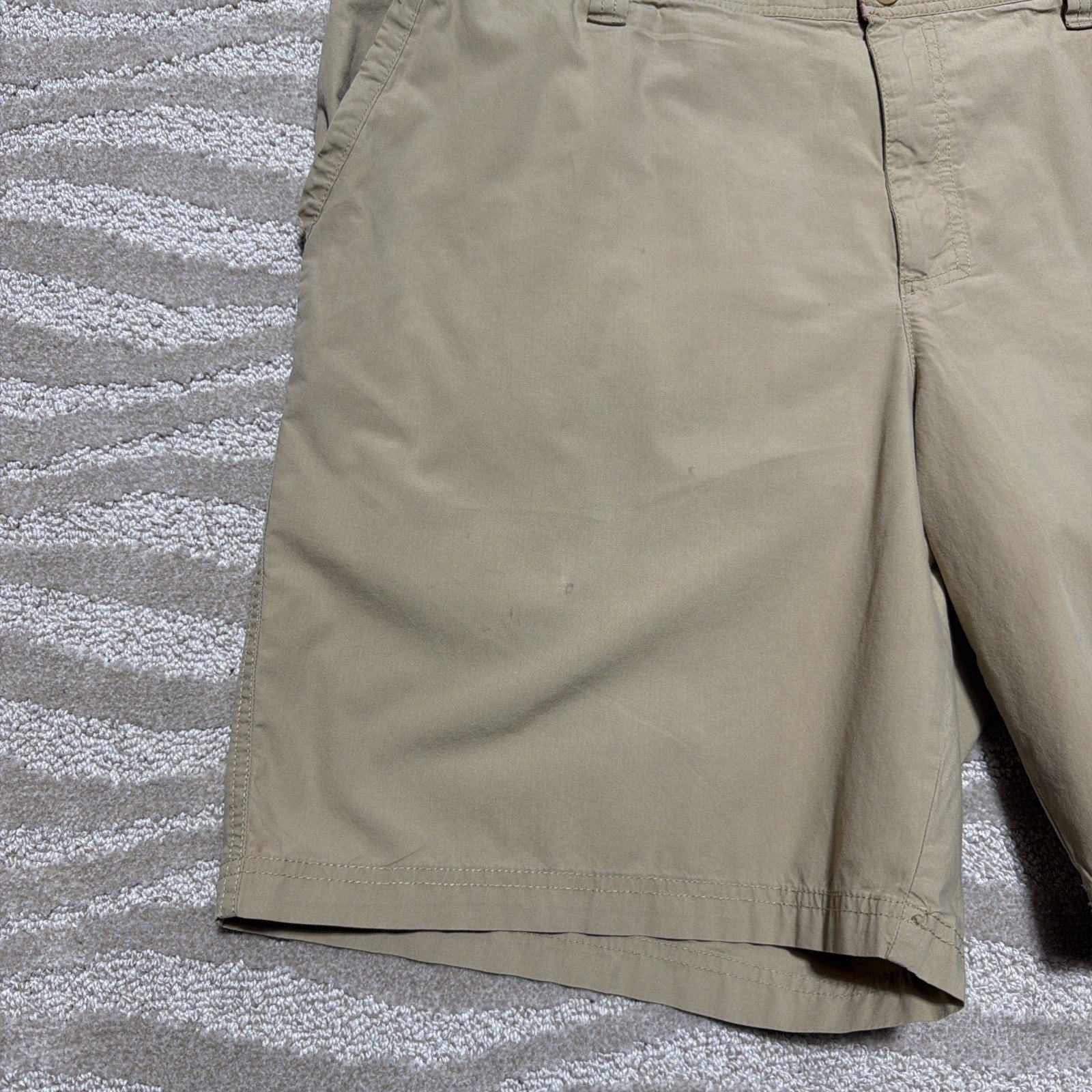 Columbia Men's Trail Shorts XM4805 Beige Flat Front 10" Mid Rise Size 42