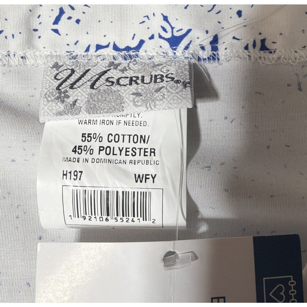 UA Scrubs Uniform Advantage Winter Snow Print Nurse Christmas Uniform Top L NWT