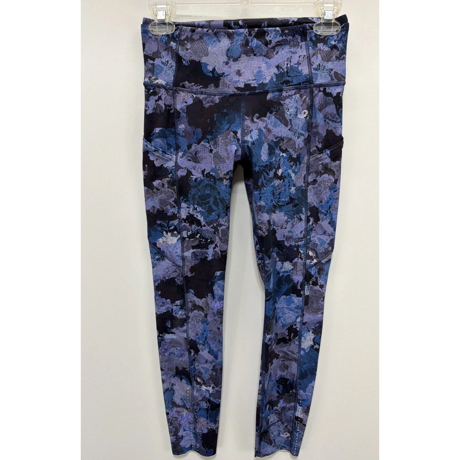 Lululemon Fast Free 7/8 Tight II *Nulux 25" Screen Camo Multi Blue EUC