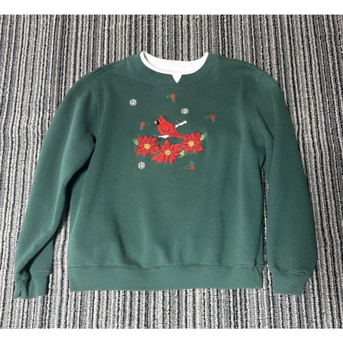 Vintage Baxter & Wells Christmas Cardinal Embroidered Soft Fleece Sweater Size M