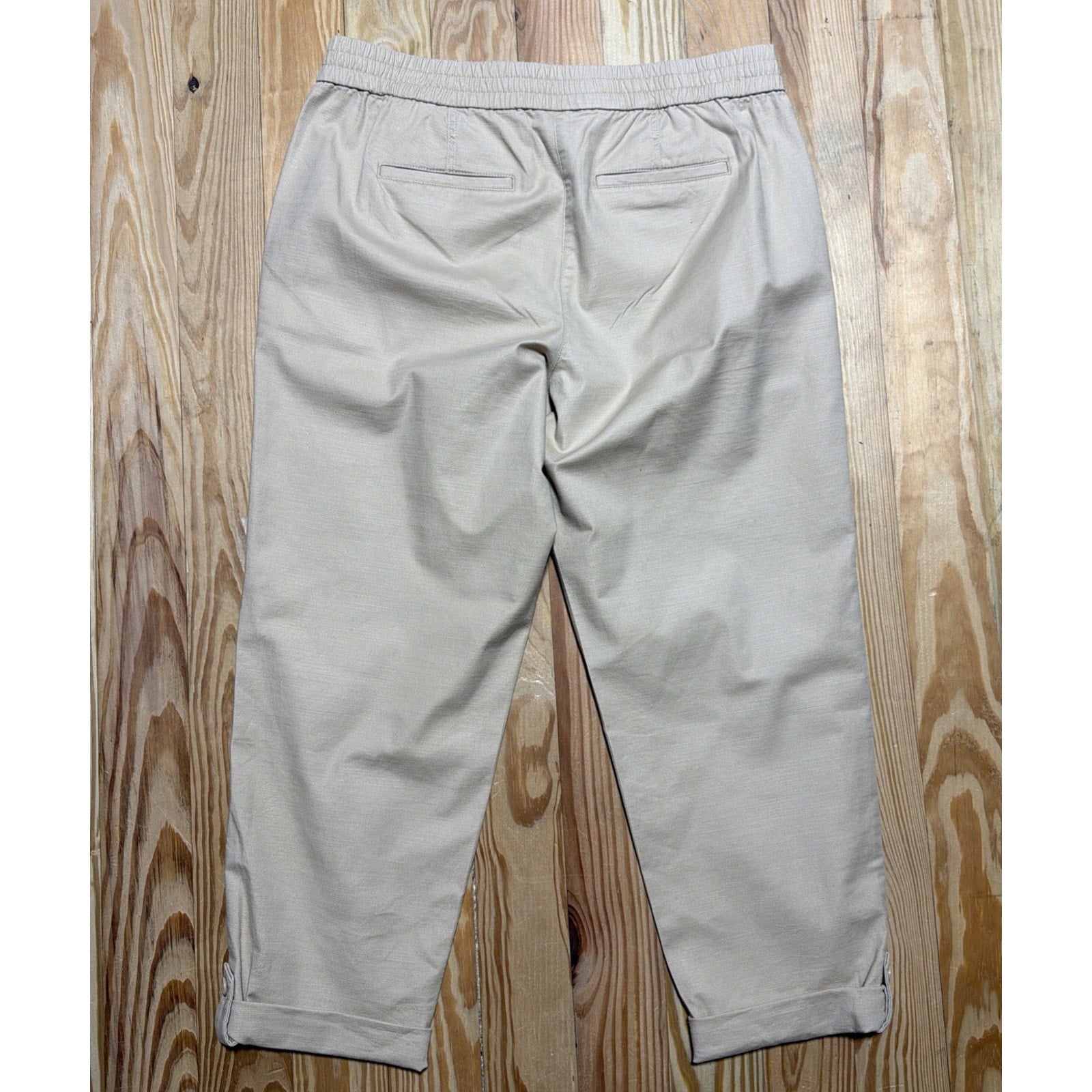Talbots Womens M Crop Pants Drawstring Front Pull-On Beige Beach Preppy 32x24