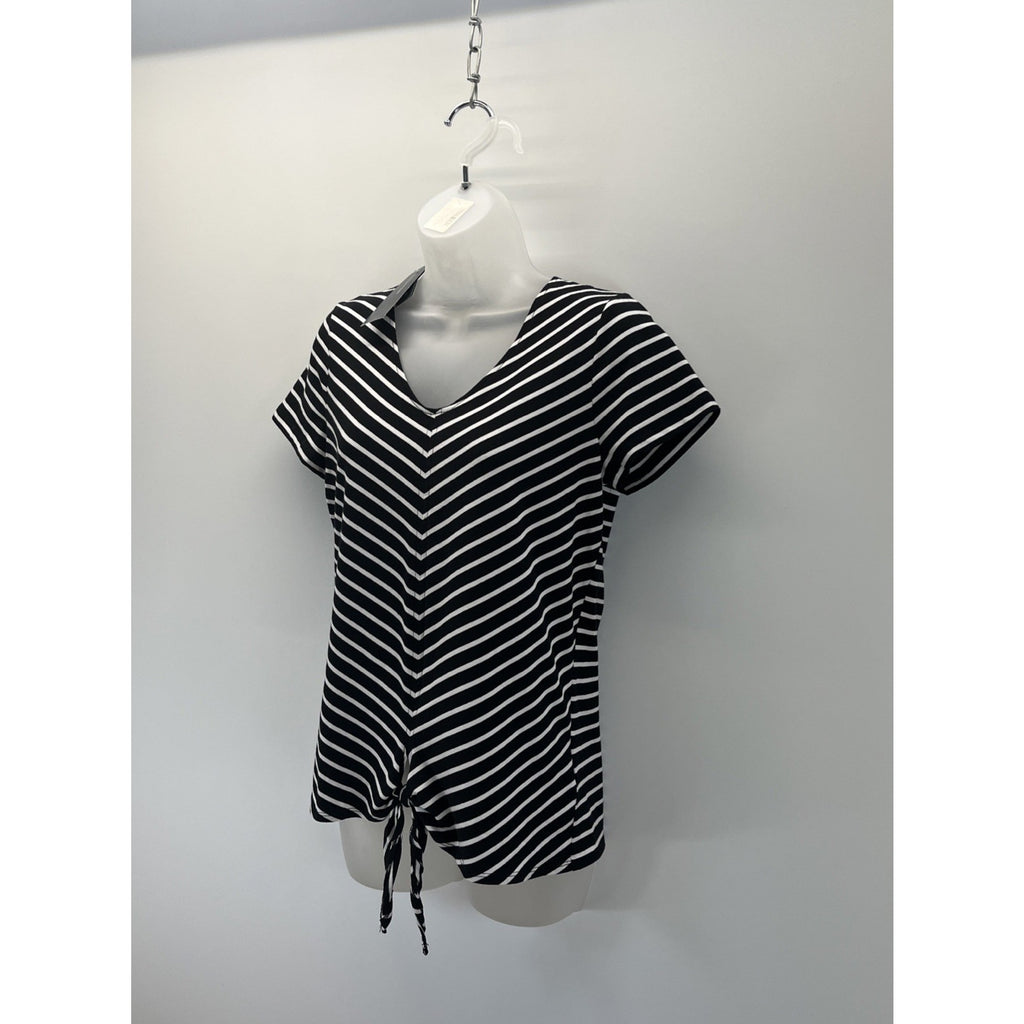 Jones New York Signature Black Short Sleeve Top. NWT. Small. Cute.