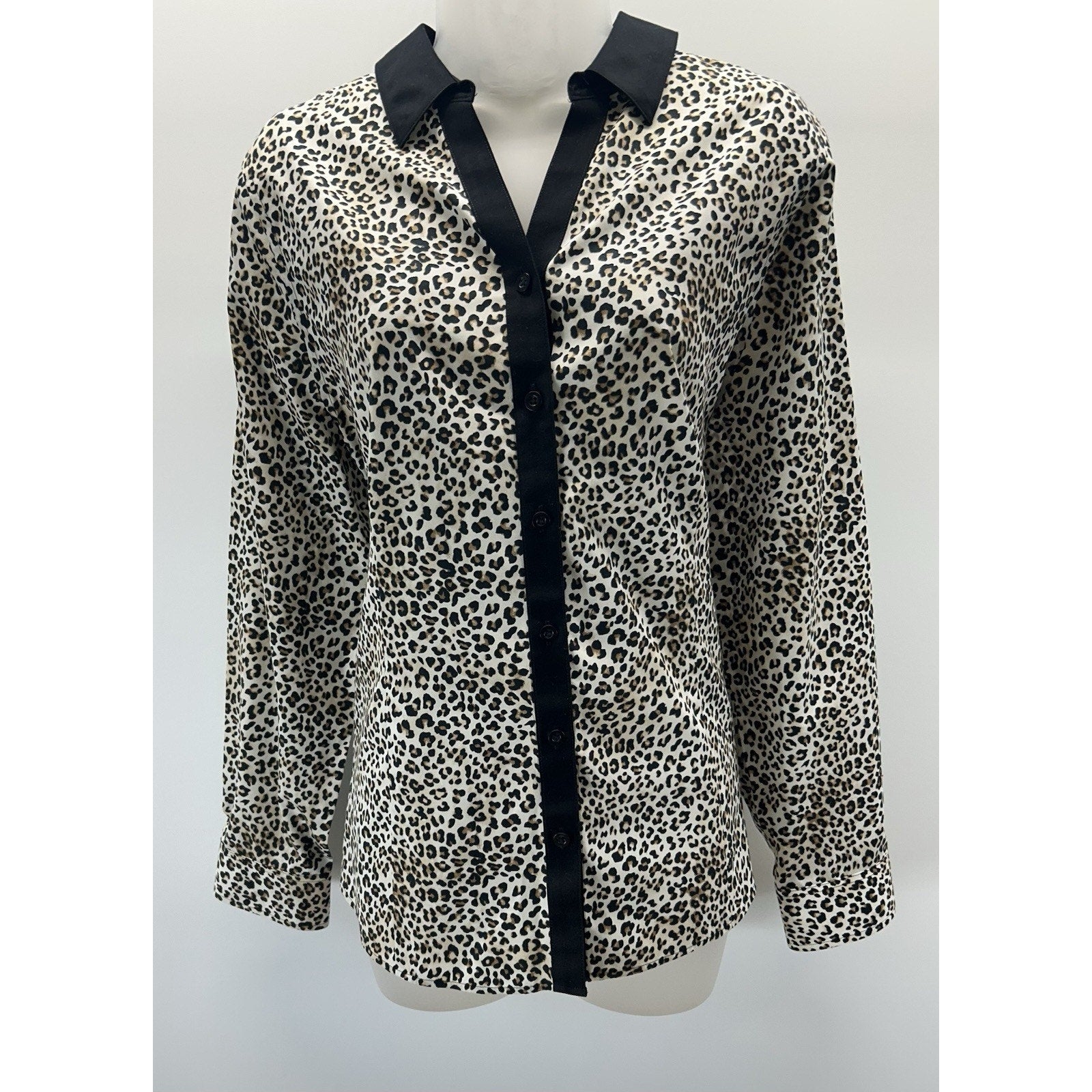 CHICO'S SZ 2 (Large/12) NO-IRON LONG SLEEVE BLOUSE LEOPARD PRINT BLOUSE NWOT.