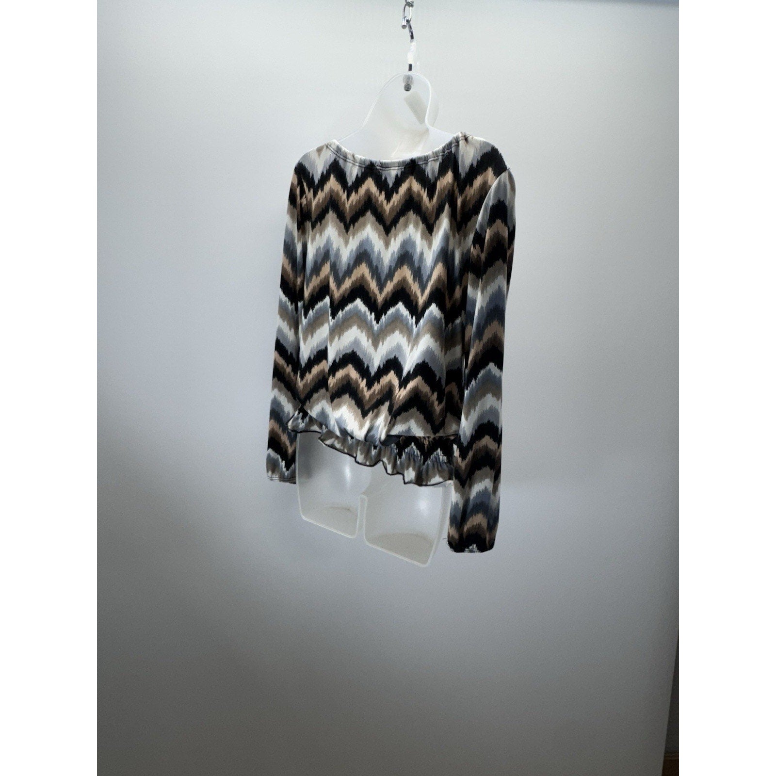 Carol Rose Blue Brown Chevron Keyhole Flounce 3/4 Sleeve Women’s Size M