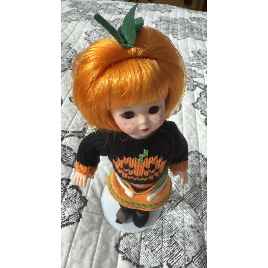 Madame Alexander Pumpkin Perfect Maggie 40425 8” Halloween Doll HTF Pumpkin