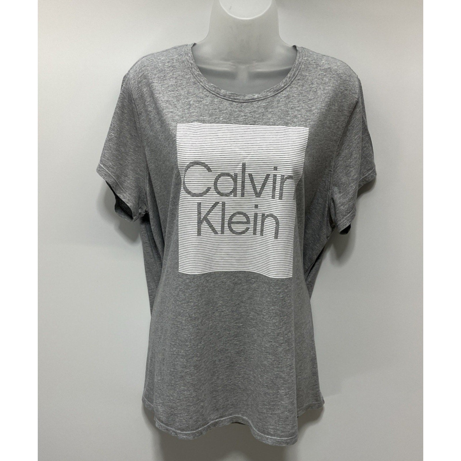 Calvin Klein Performance Womens 1X Gray Short Sleeve Shirt With White Logo