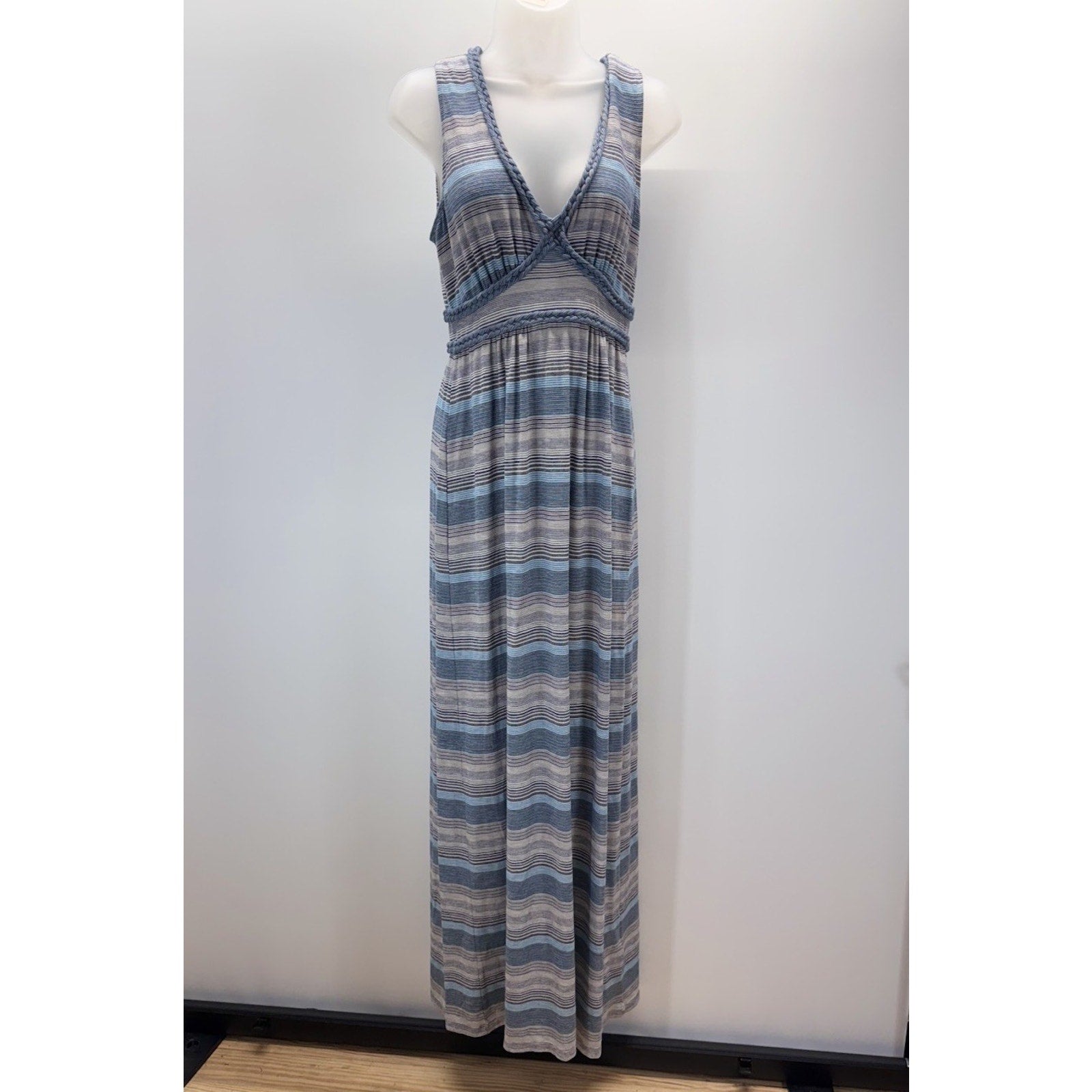 Max Studio Dress Blue Gray Striped S Stretch Maxi V-Neck