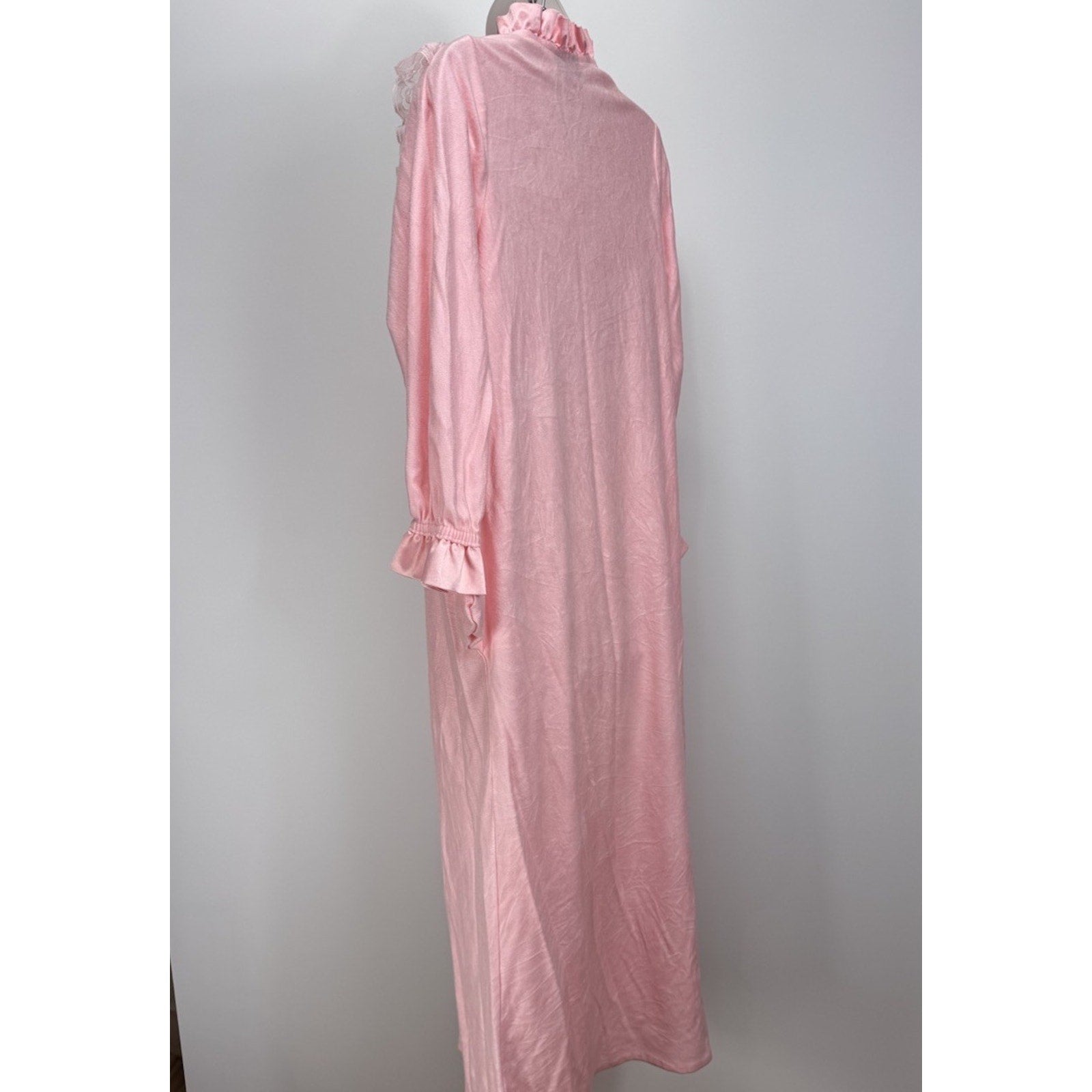 Vintage Tara House Coat Robe Gown Kaftan Pink Lace USA Size Women’s Medium
