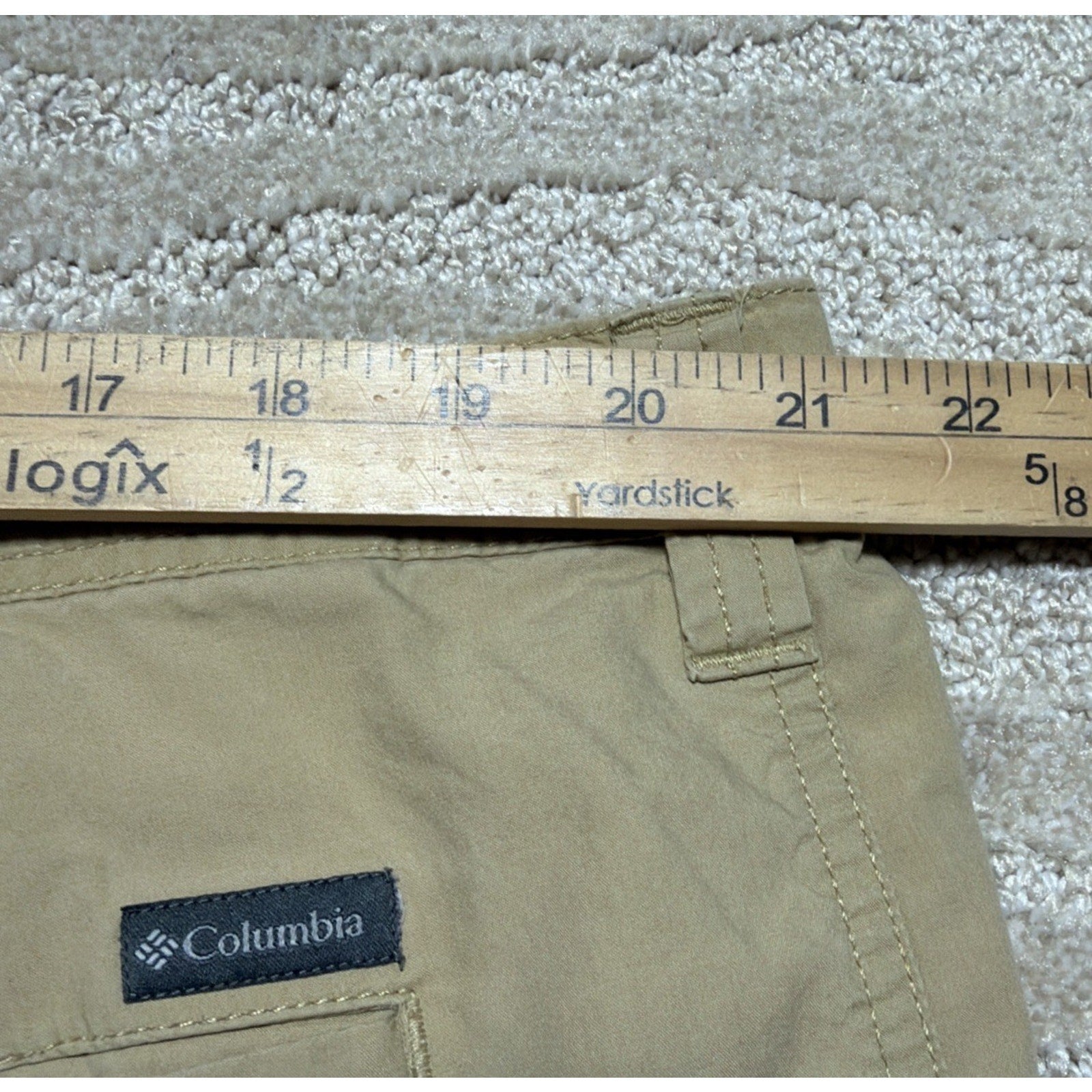 Columbia Men's Trail Shorts XM4805 Beige Flat Front 10" Mid Rise Size 42