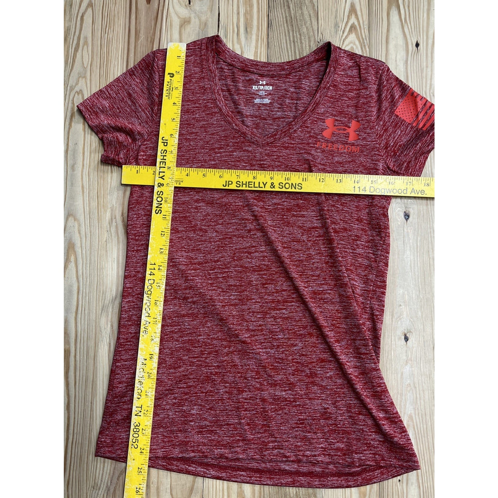 🌞 Under Armour Shirt Women's V Neck XS Loose Fit Freedom American Flag Red