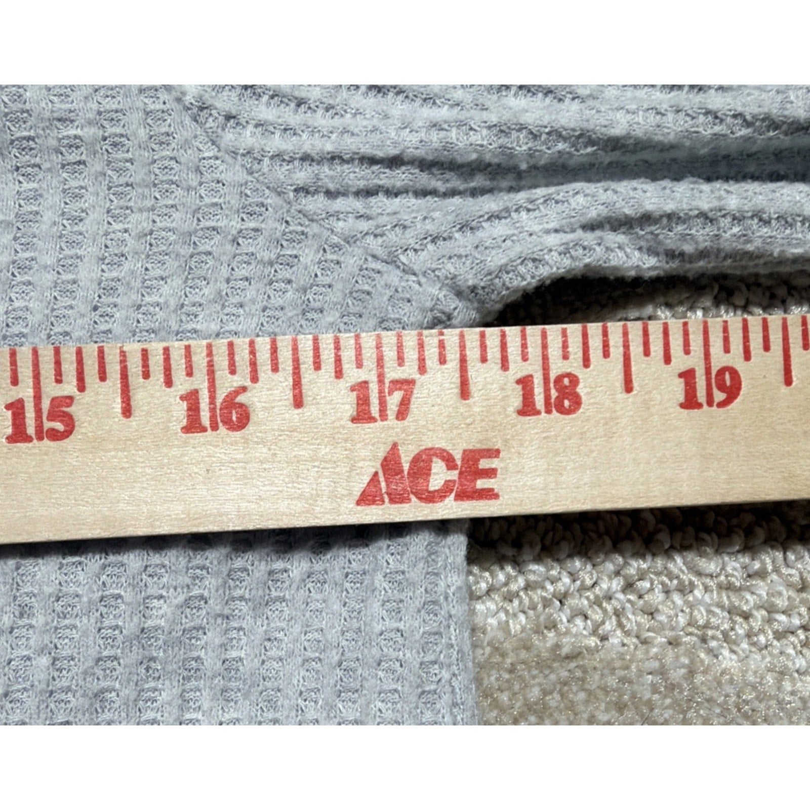 Loft Women's Gray Long Sleeve V Neck Waffle Knit Top Size Medium