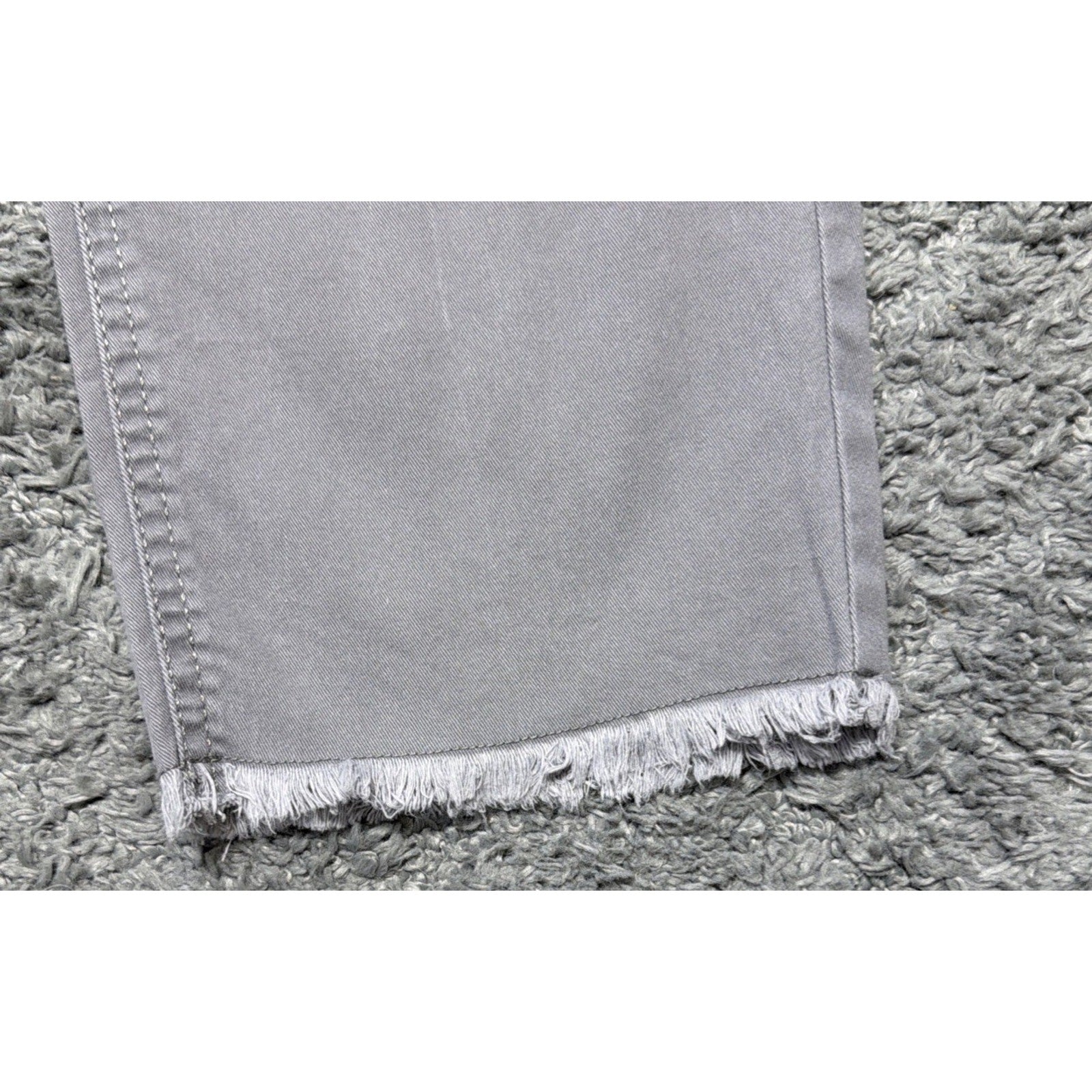 Loft Women's Mid Rise Girlfriend Chino Pants in Gray Raw Hem size 6 33x26