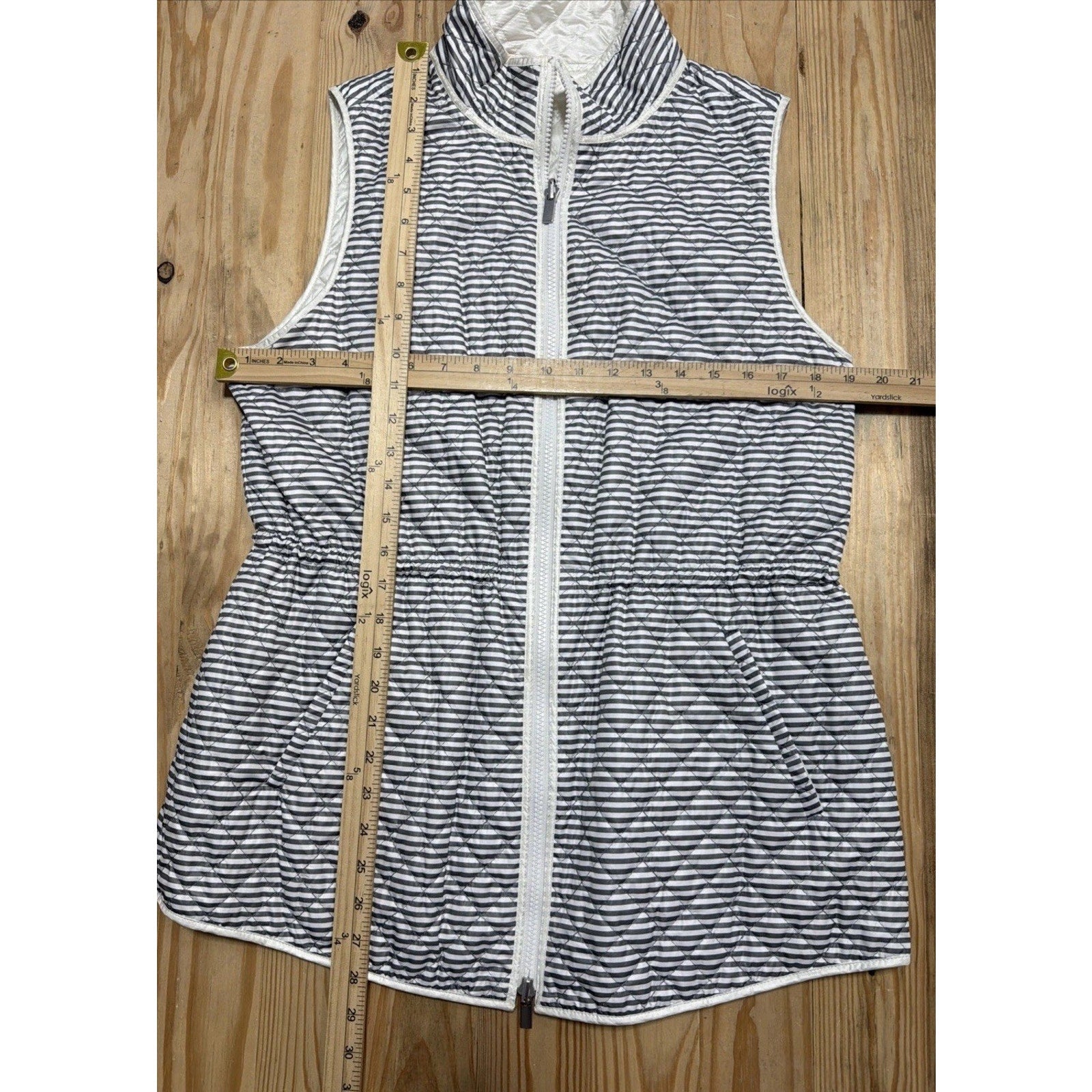 Chicos Zenergy 1 Reversible Quilted Puffer Vest Womens Size Medium White Stripe