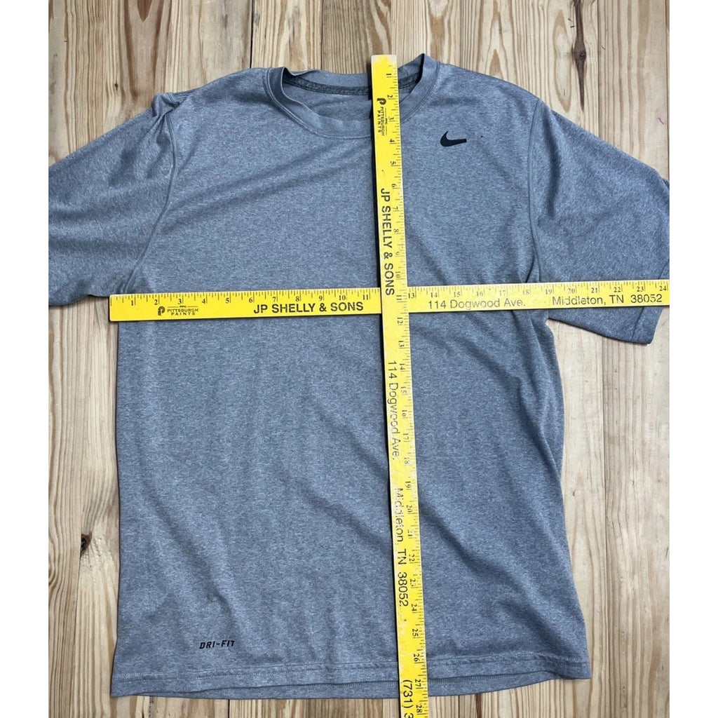 Nike Dri-Fit T-Shirt - Short Sleeve Athletic Tee - Mens M