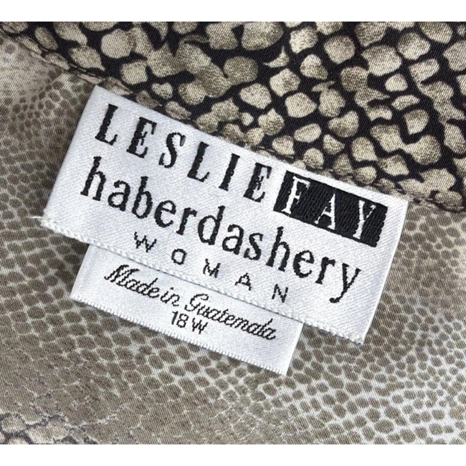 Vintage Leslie Fay Haberdashery Animal Print Long Sleeve Button Blouse Size