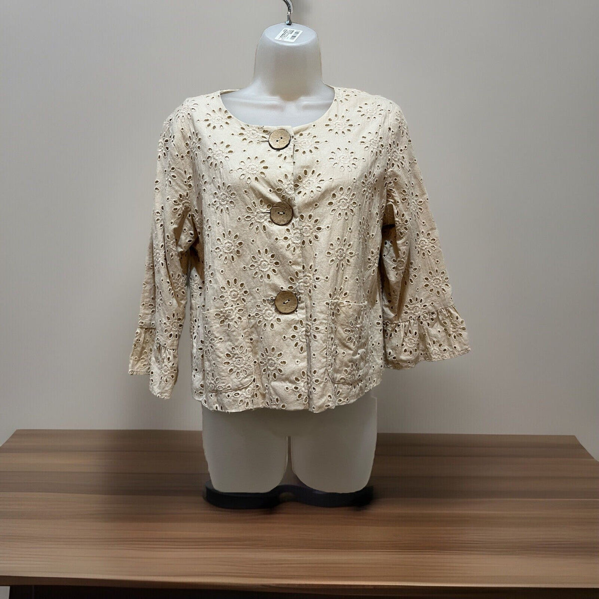 Ruby Rd. Women's 8, 100 % Cotton Lightweight Button Front Beige Ilet Blouse Boho