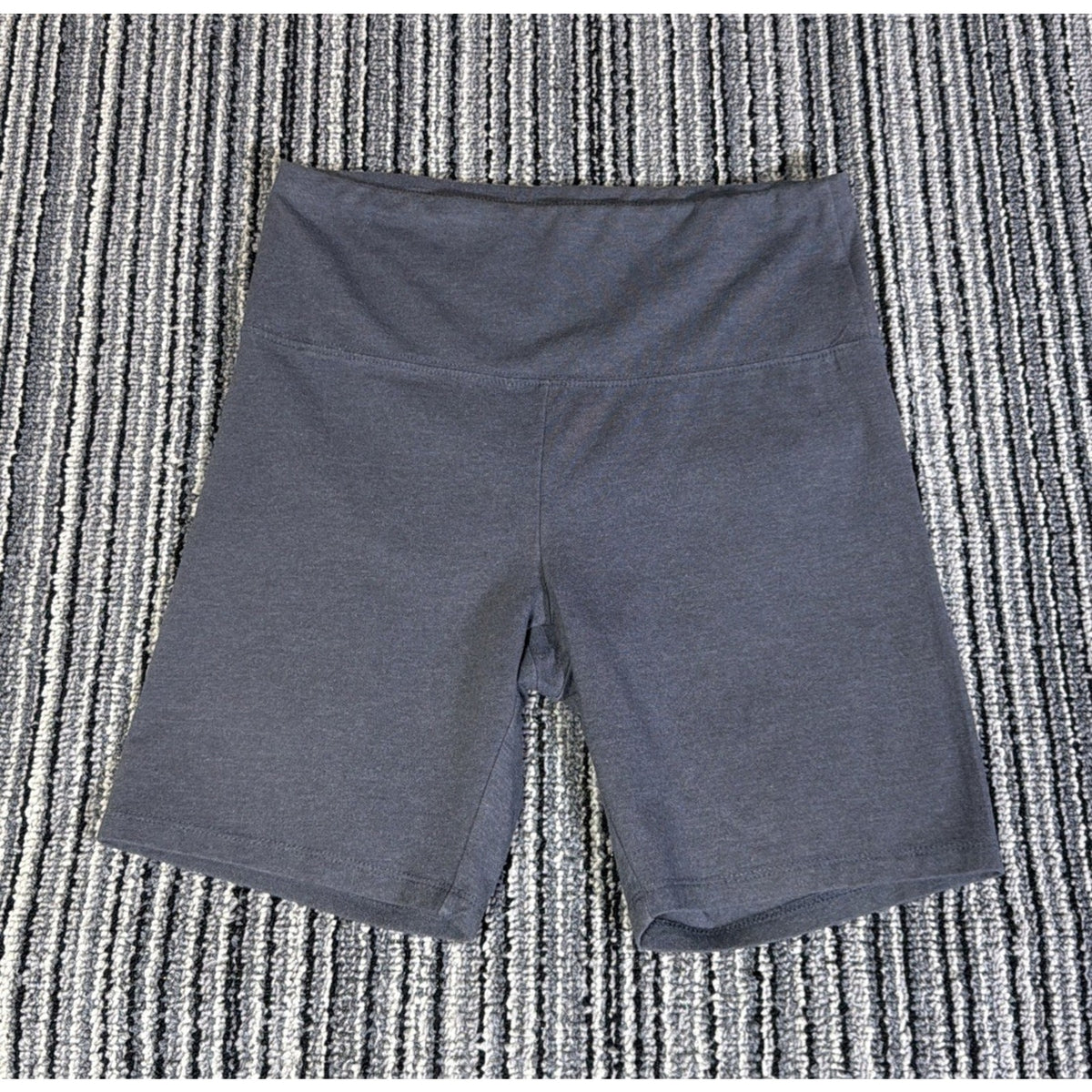 Reebok Women's Cycling Bike High Rise Shorts Size M Gray
