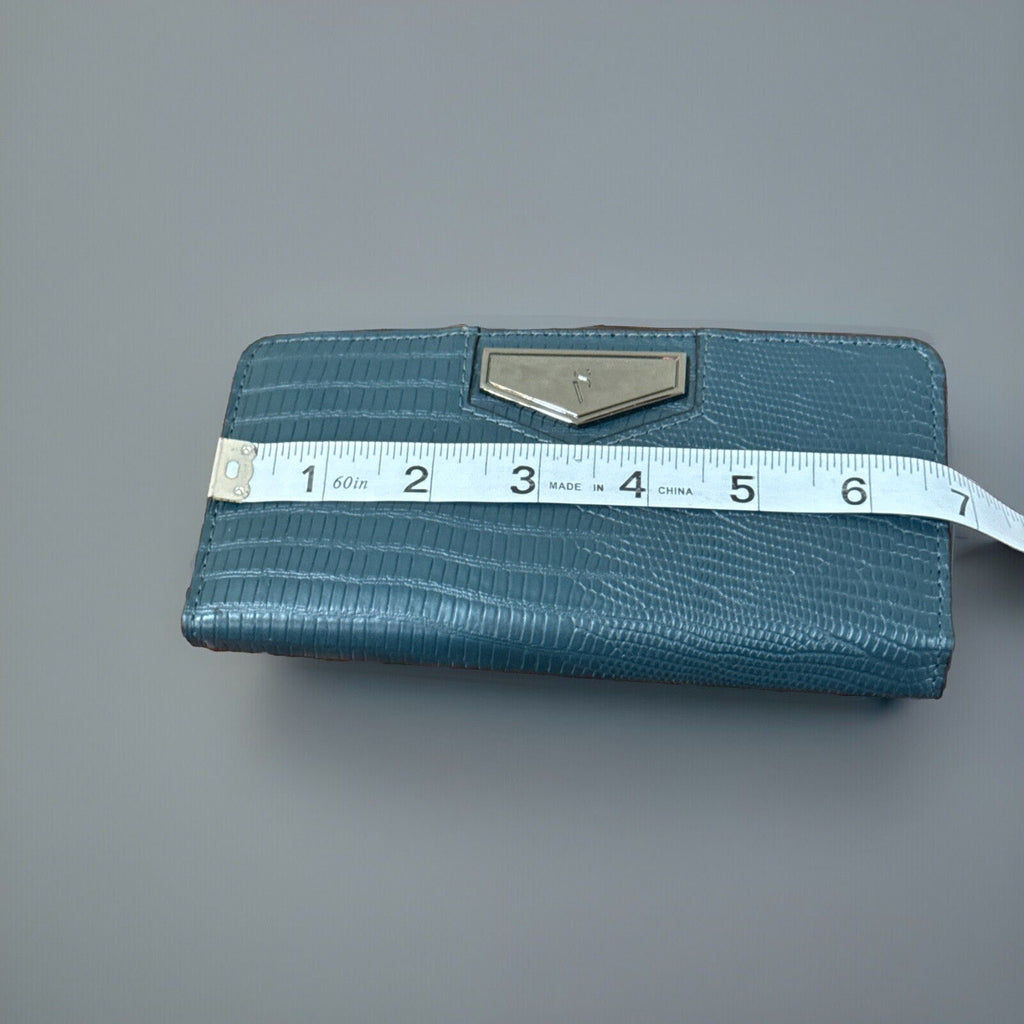 Simply Vera Wang Woman’s Green Wallet Credit Cards ID Pockets 6.75" x 5" EUC