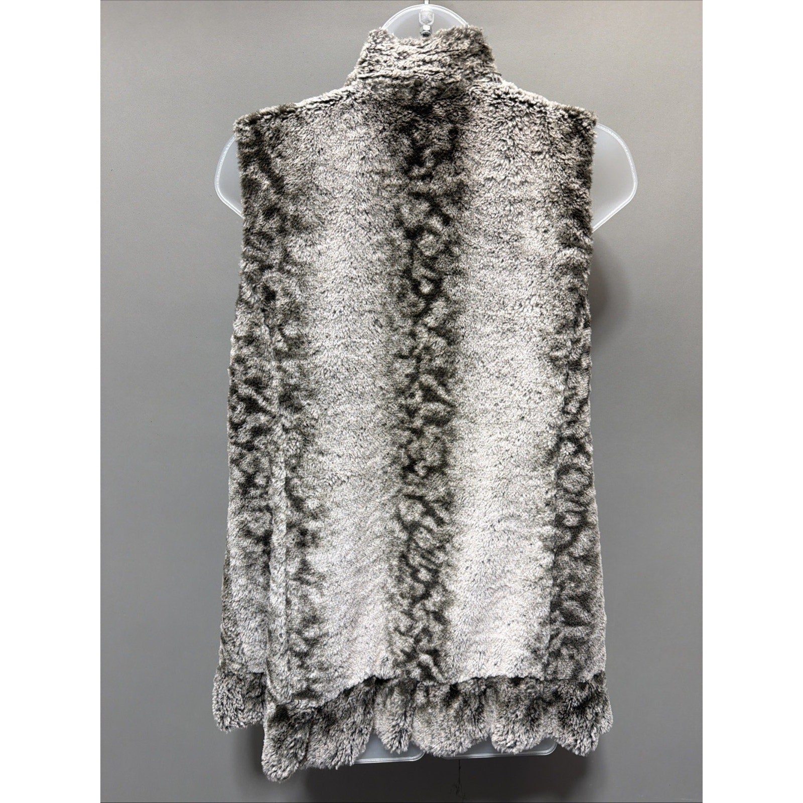 Multiples Animal Print Faux Fur Ruffled Vest Size Medium