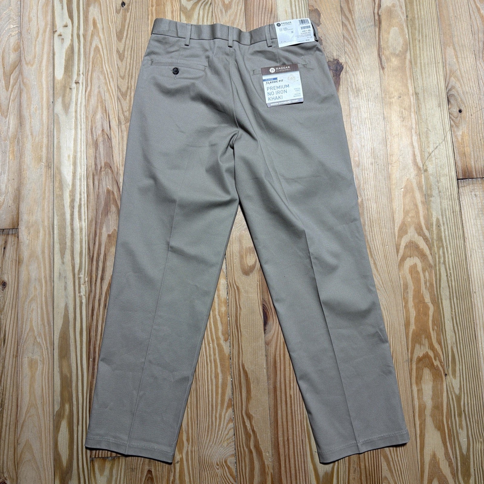 NWT Haggar Mens Premium No Iron Classic Fit Pleated Dress Pants Khaki 32x30 New