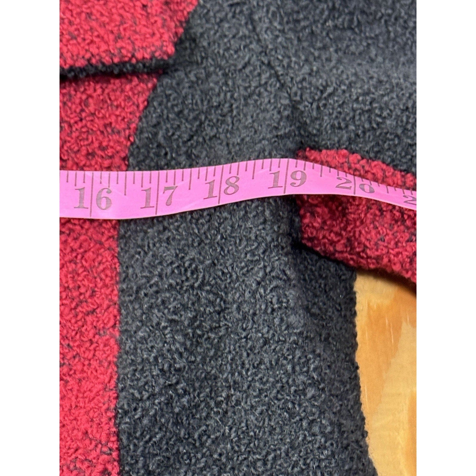 MARK REED WOMEN'S WOOL COAT, SIZE 8 Petite Heavy Button Closure Fitted Style